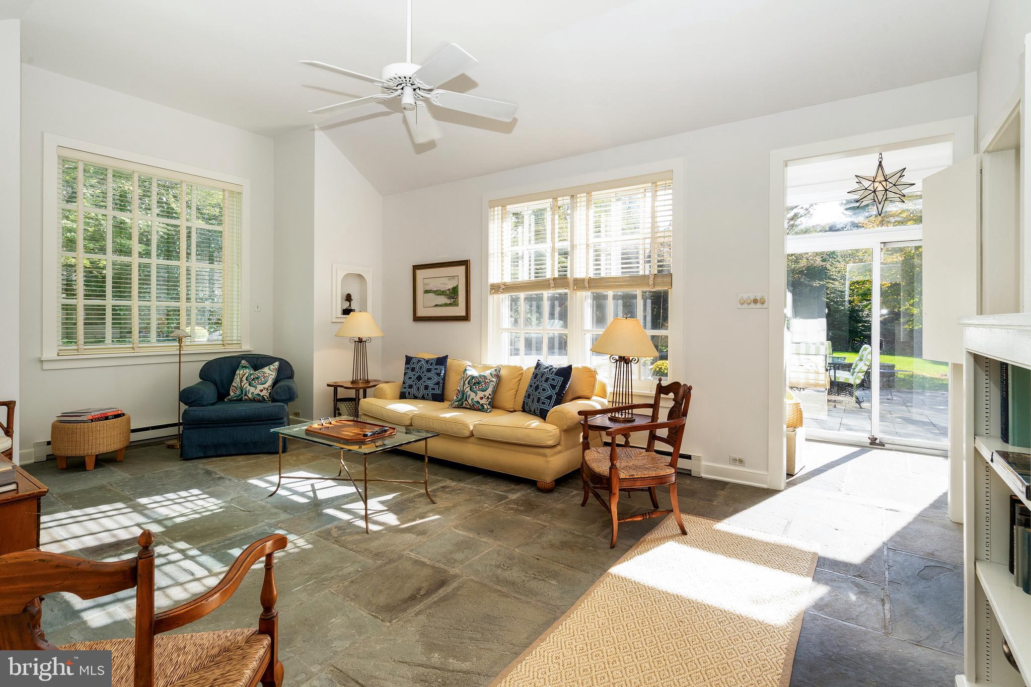 CHESTNUT HILL - Residential