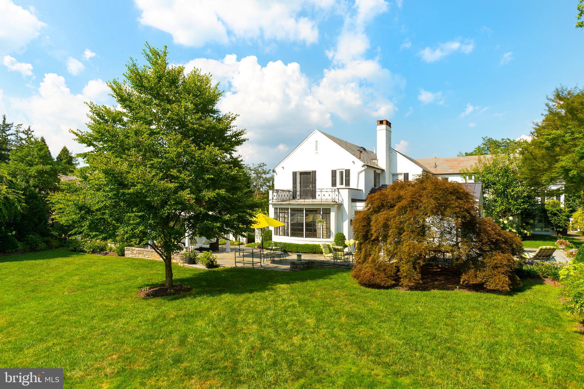 CHESTNUT HILL - Residential