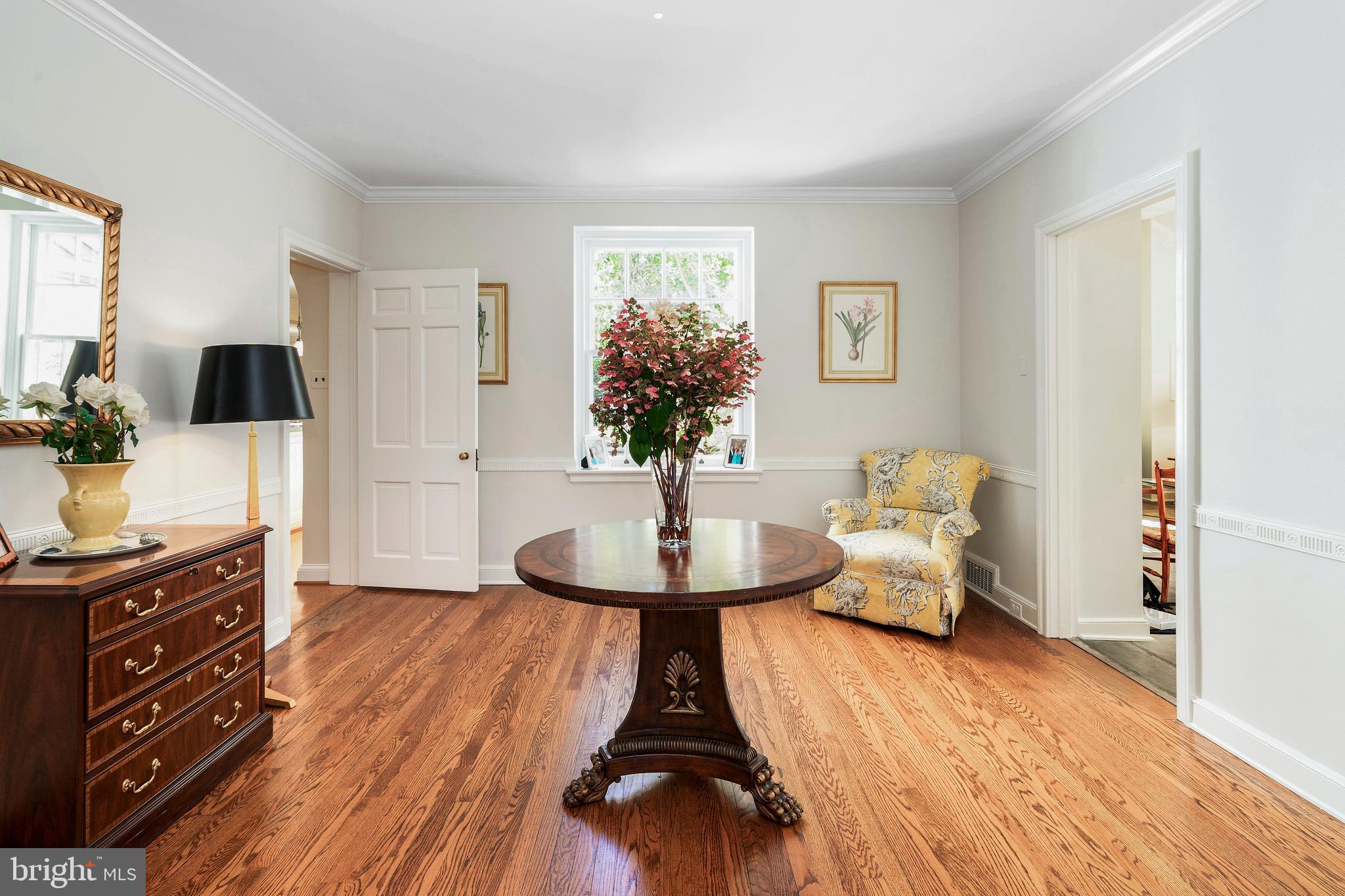 CHESTNUT HILL - Residential