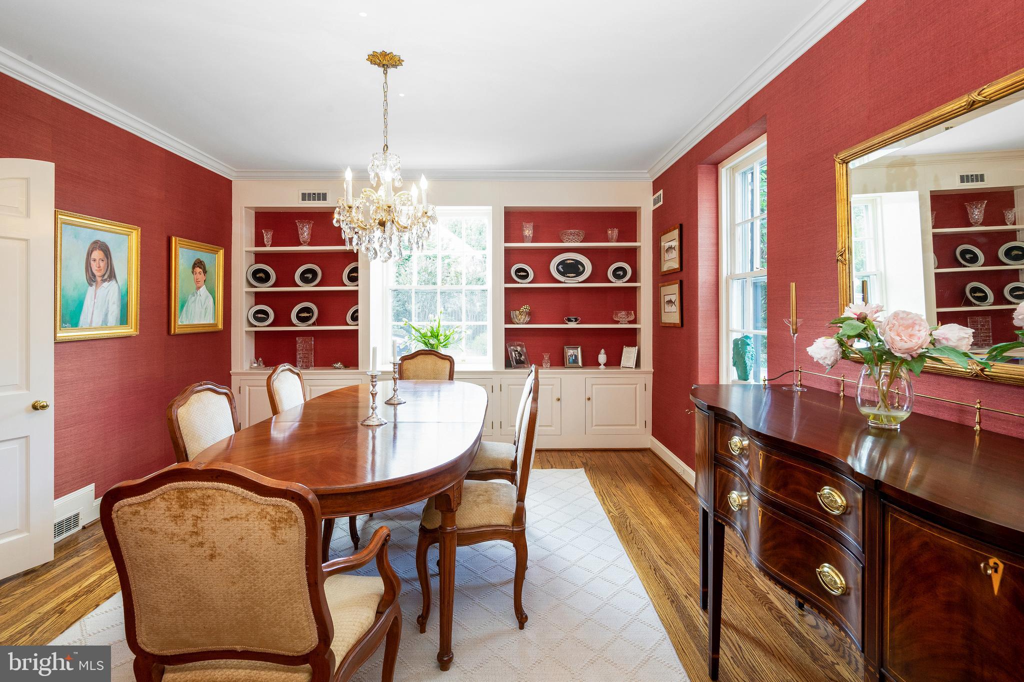 CHESTNUT HILL - Residential