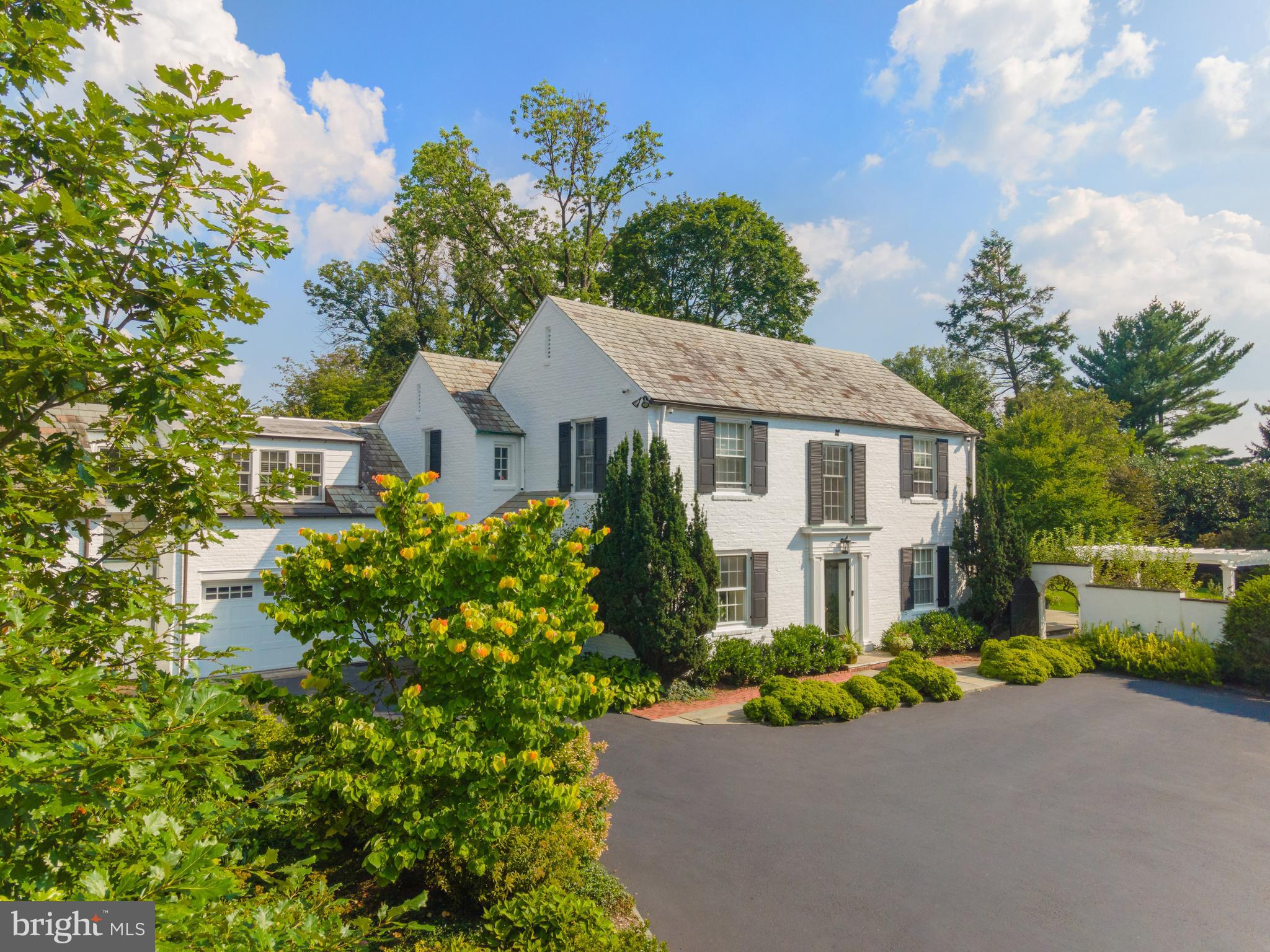 CHESTNUT HILL - Residential