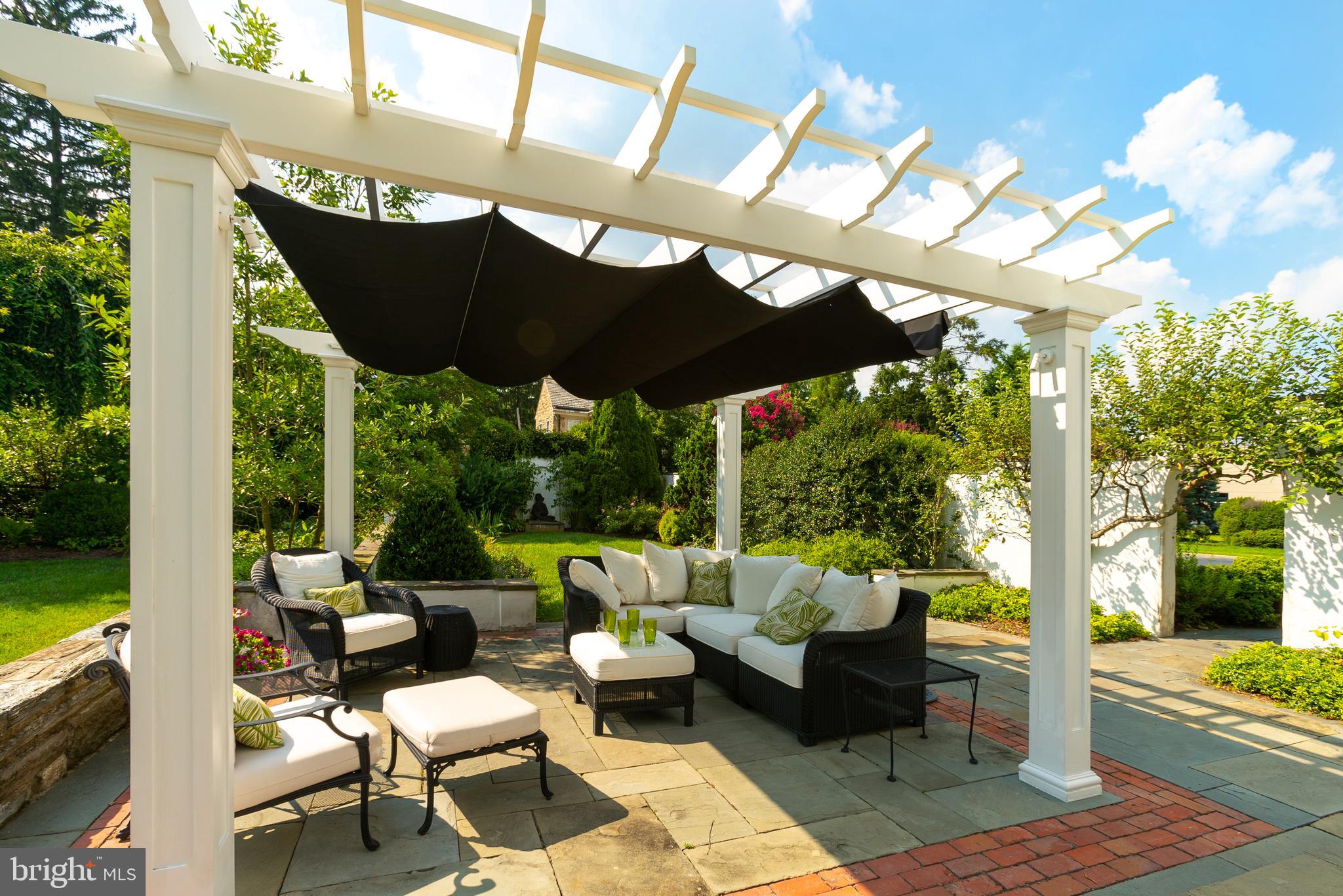 CHESTNUT HILL - Residential