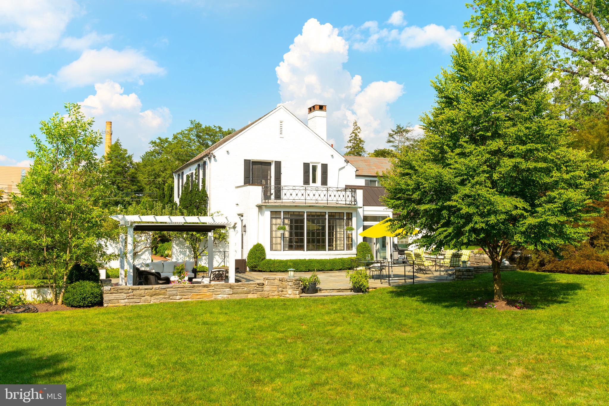 CHESTNUT HILL - Residential