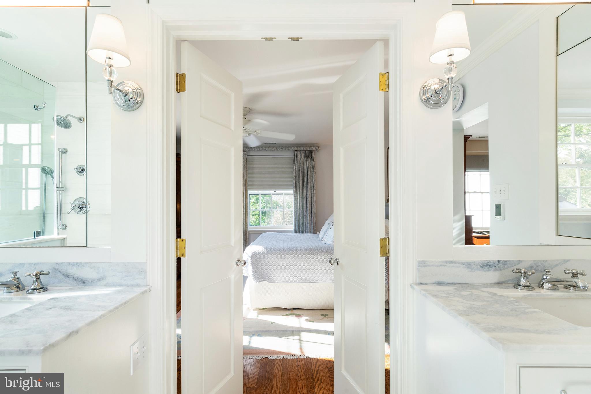 CHESTNUT HILL - Residential