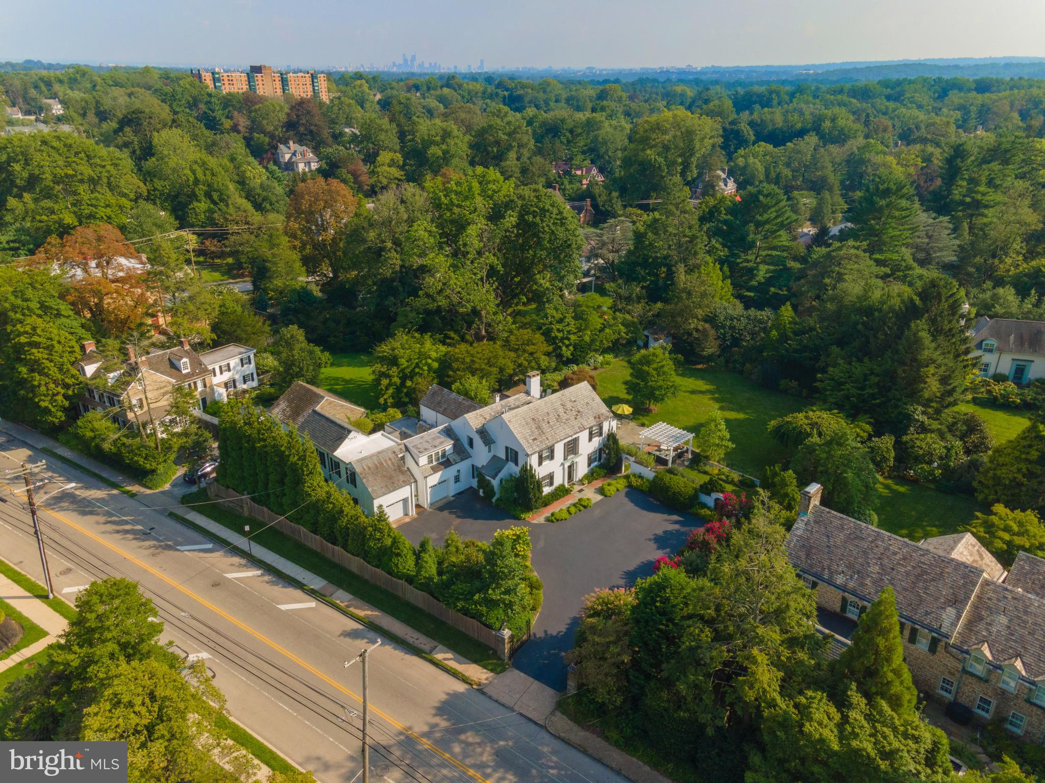 CHESTNUT HILL - Residential
