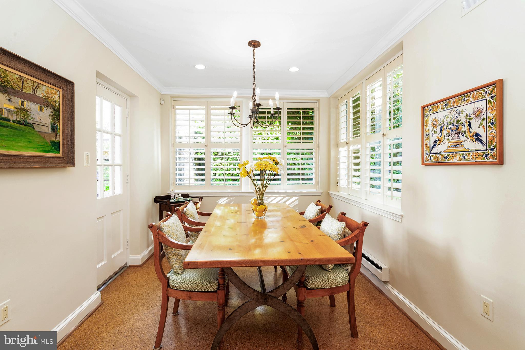 CHESTNUT HILL - Residential