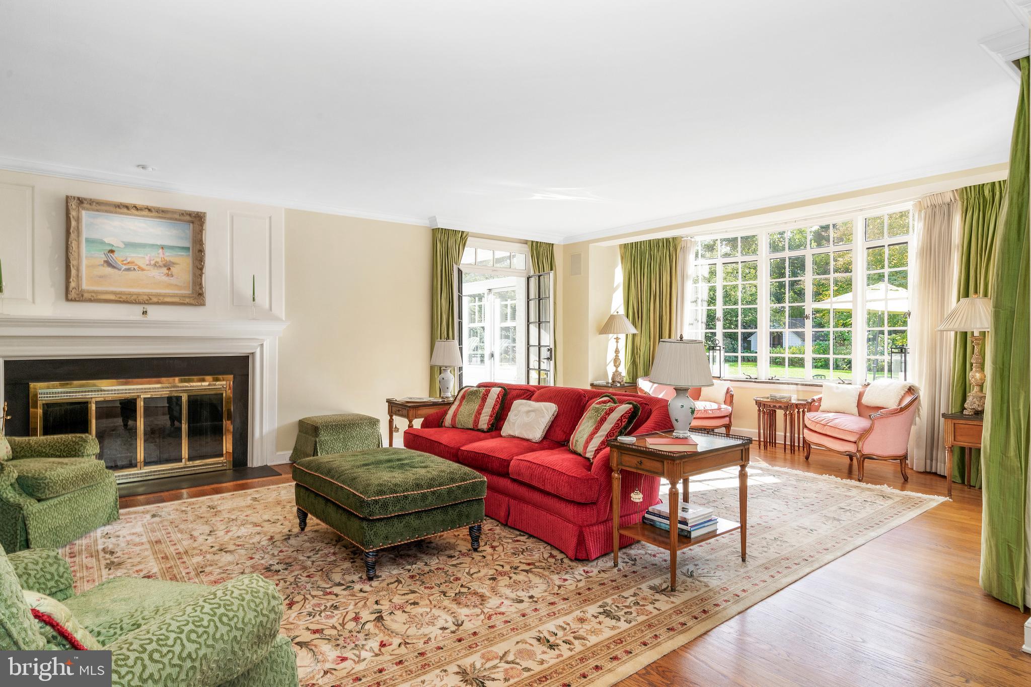 CHESTNUT HILL - Residential