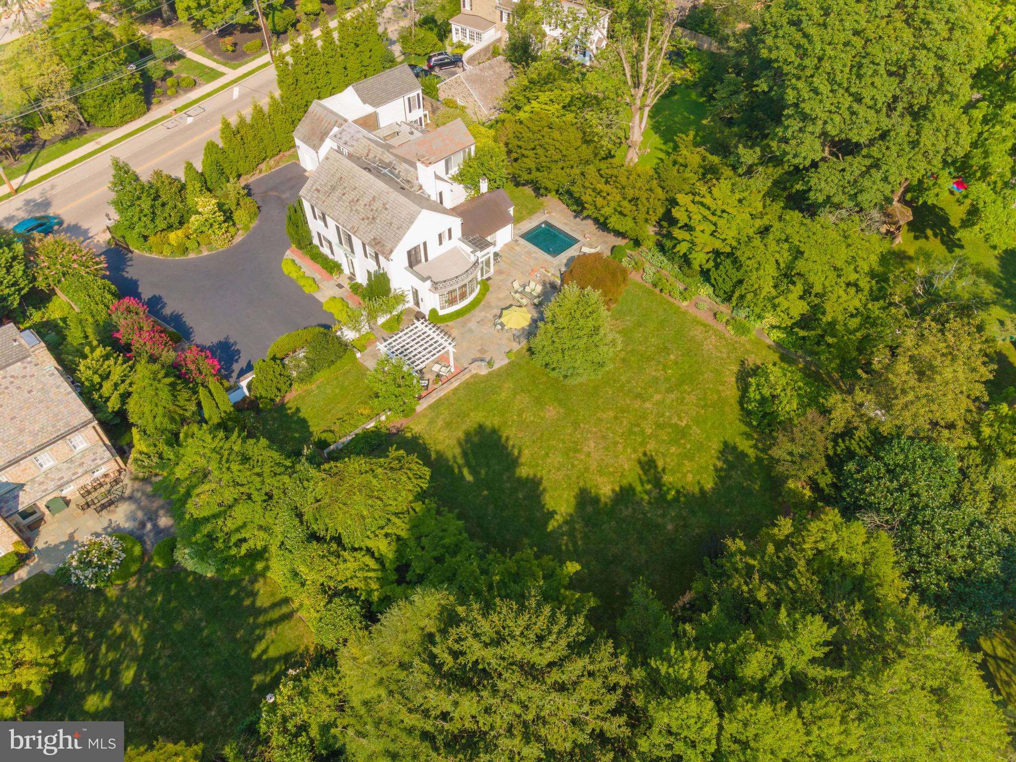 CHESTNUT HILL - Residential