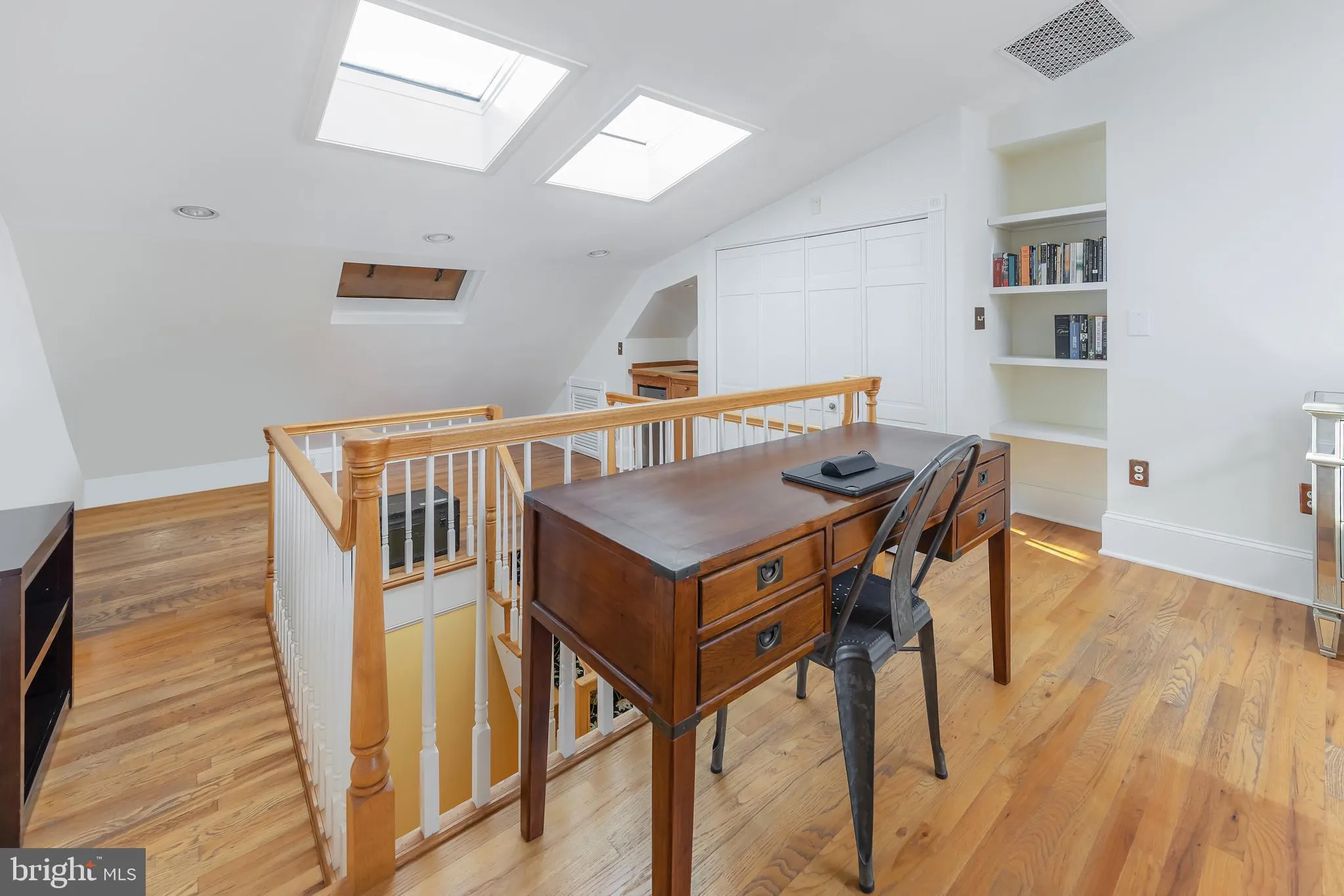 Philadelphia, Pennsylvania 19106, United States, 4 Bedrooms Bedrooms, ,3 BathroomsBathrooms,Residential,Active,32777