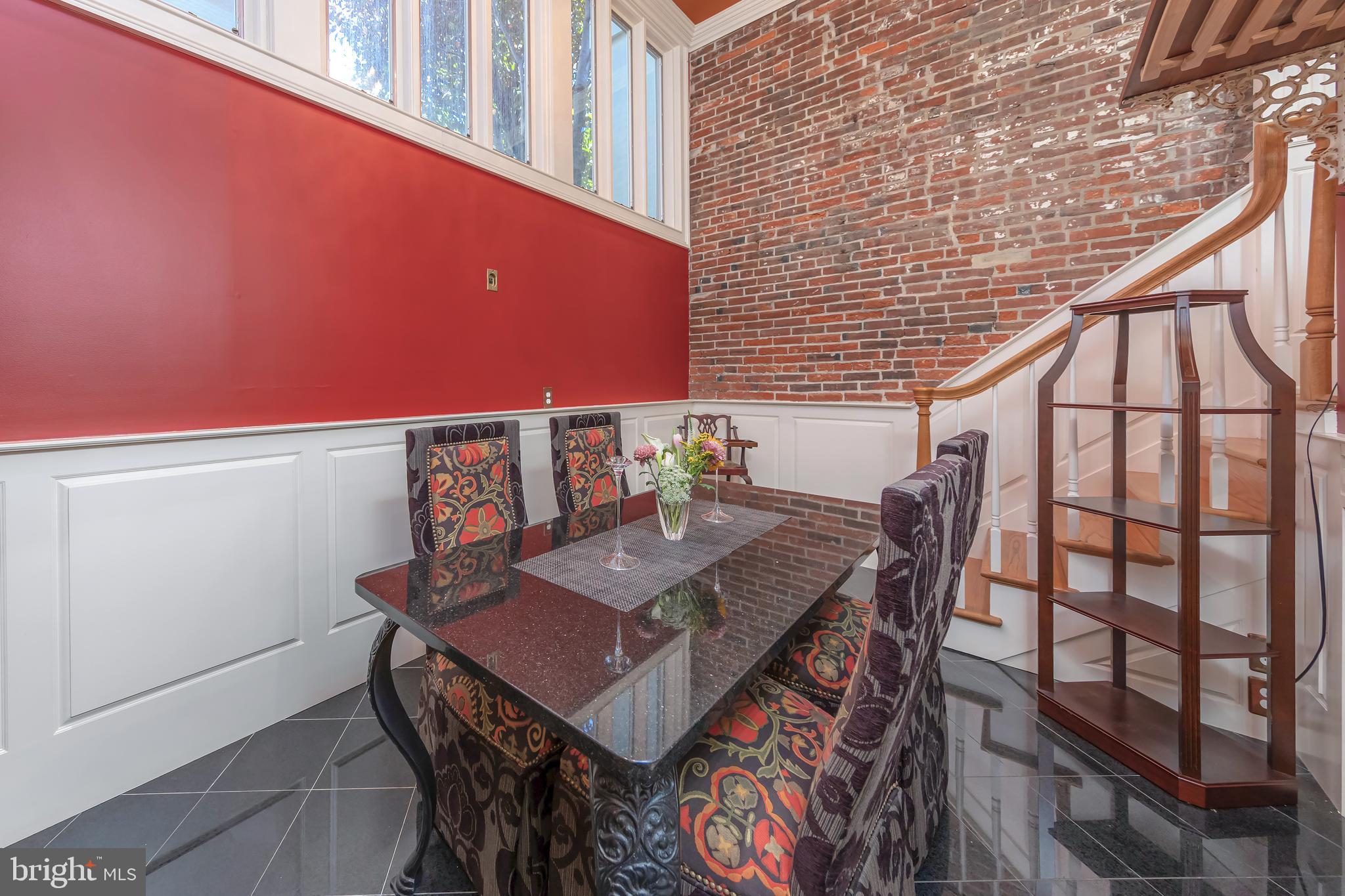 SOCIETY HILL - Residential