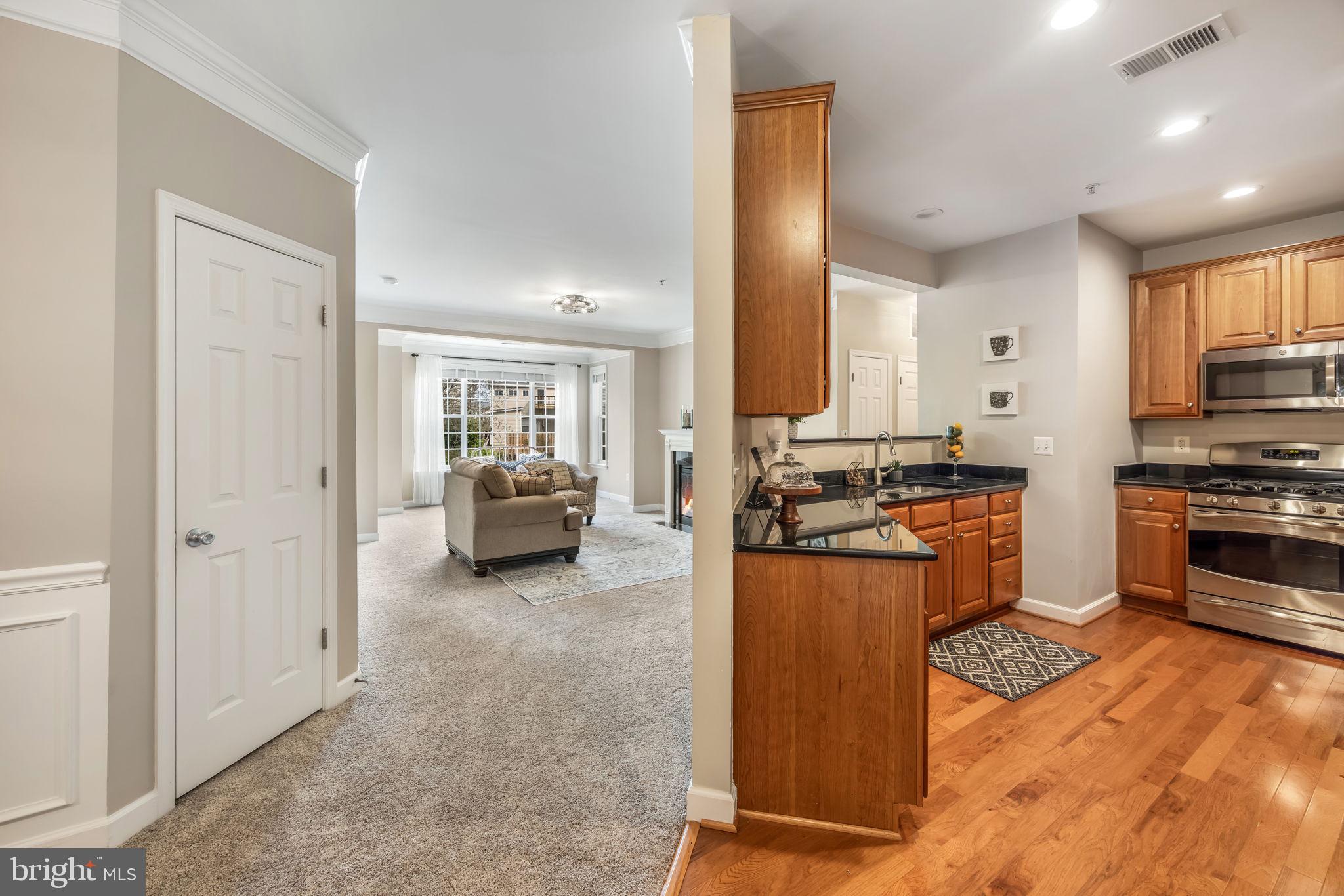 701 COBBLESTONE BOULEVARD 203 203