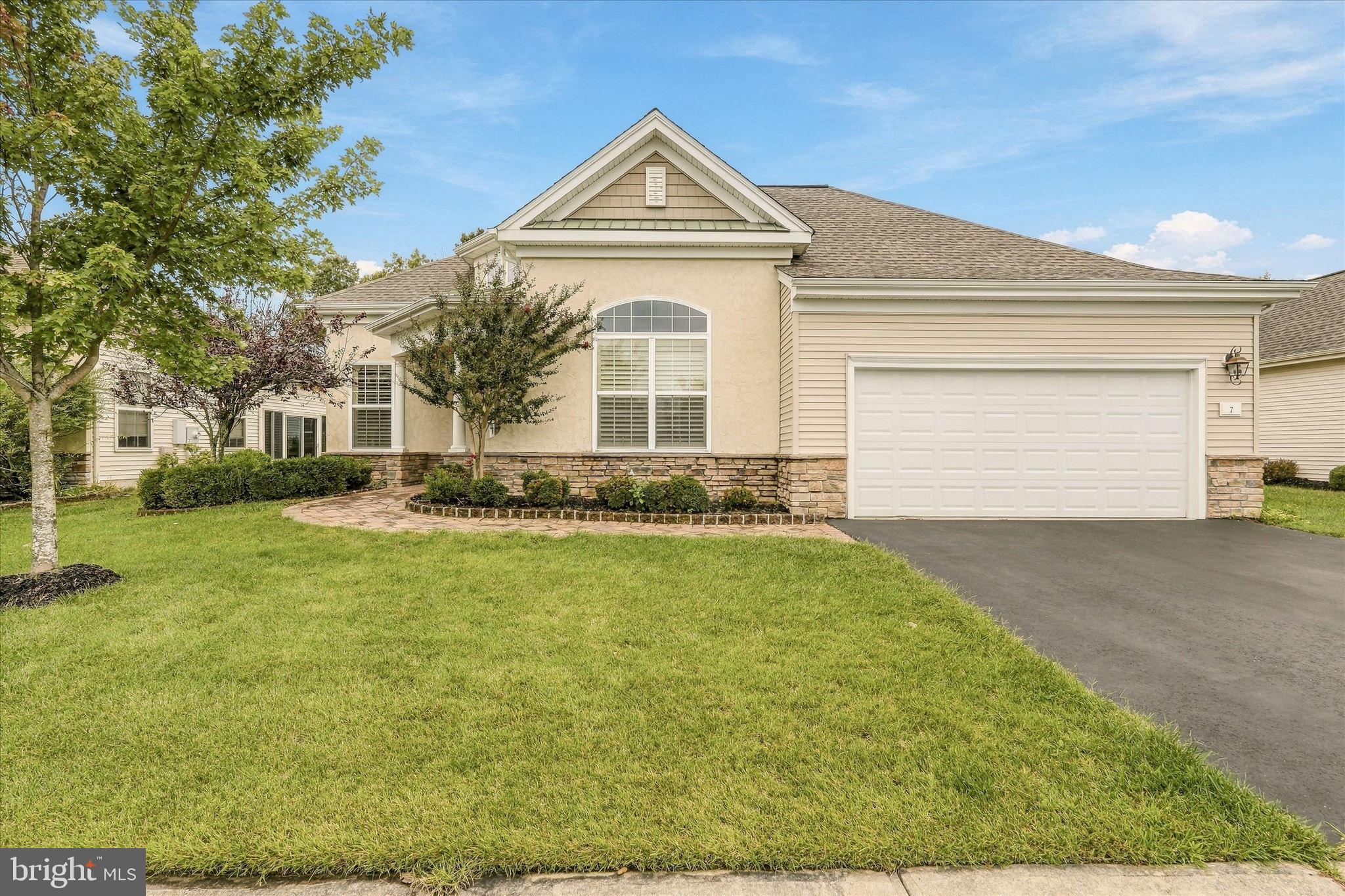7 NORWALK LANE
