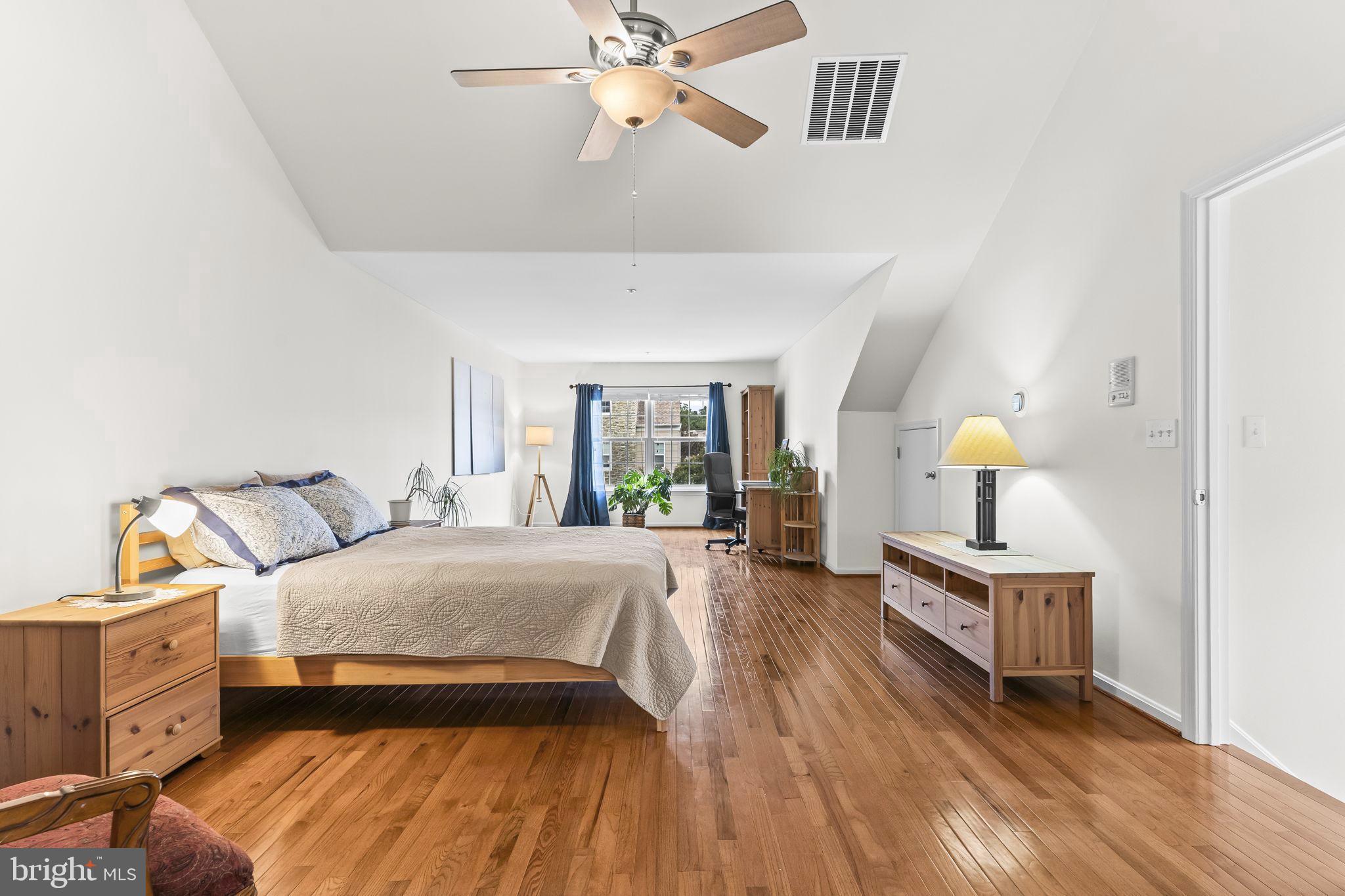 SAN FRANCISCO BY THE BAY - Residential