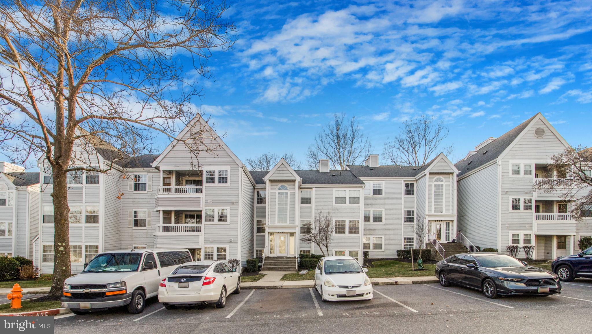 VILLAGE OF MONTGOMERY RUN - Residential Lease