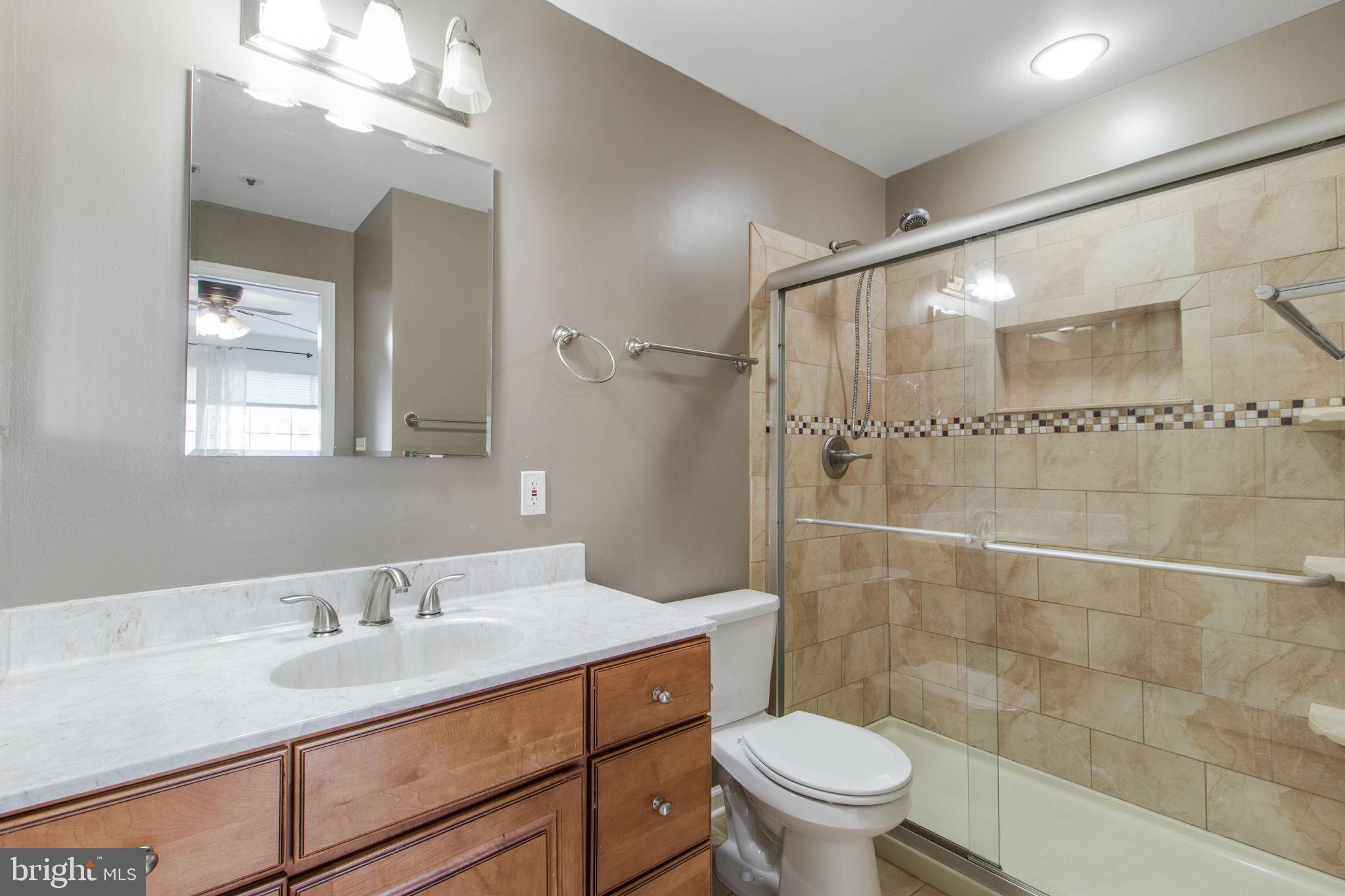 VILLAGE OF MONTGOMERY RUN - Residential Lease