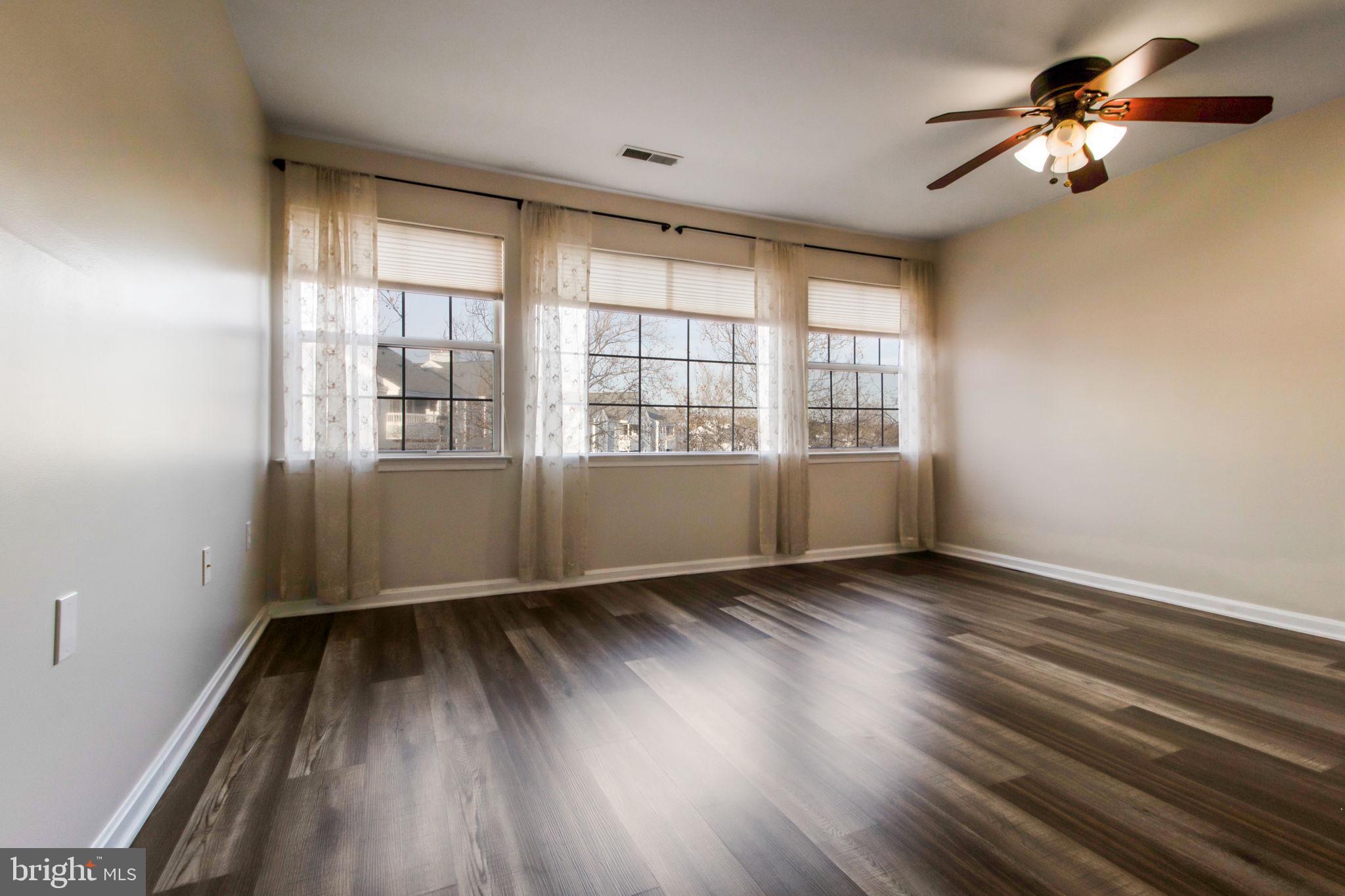 VILLAGE OF MONTGOMERY RUN - Residential Lease