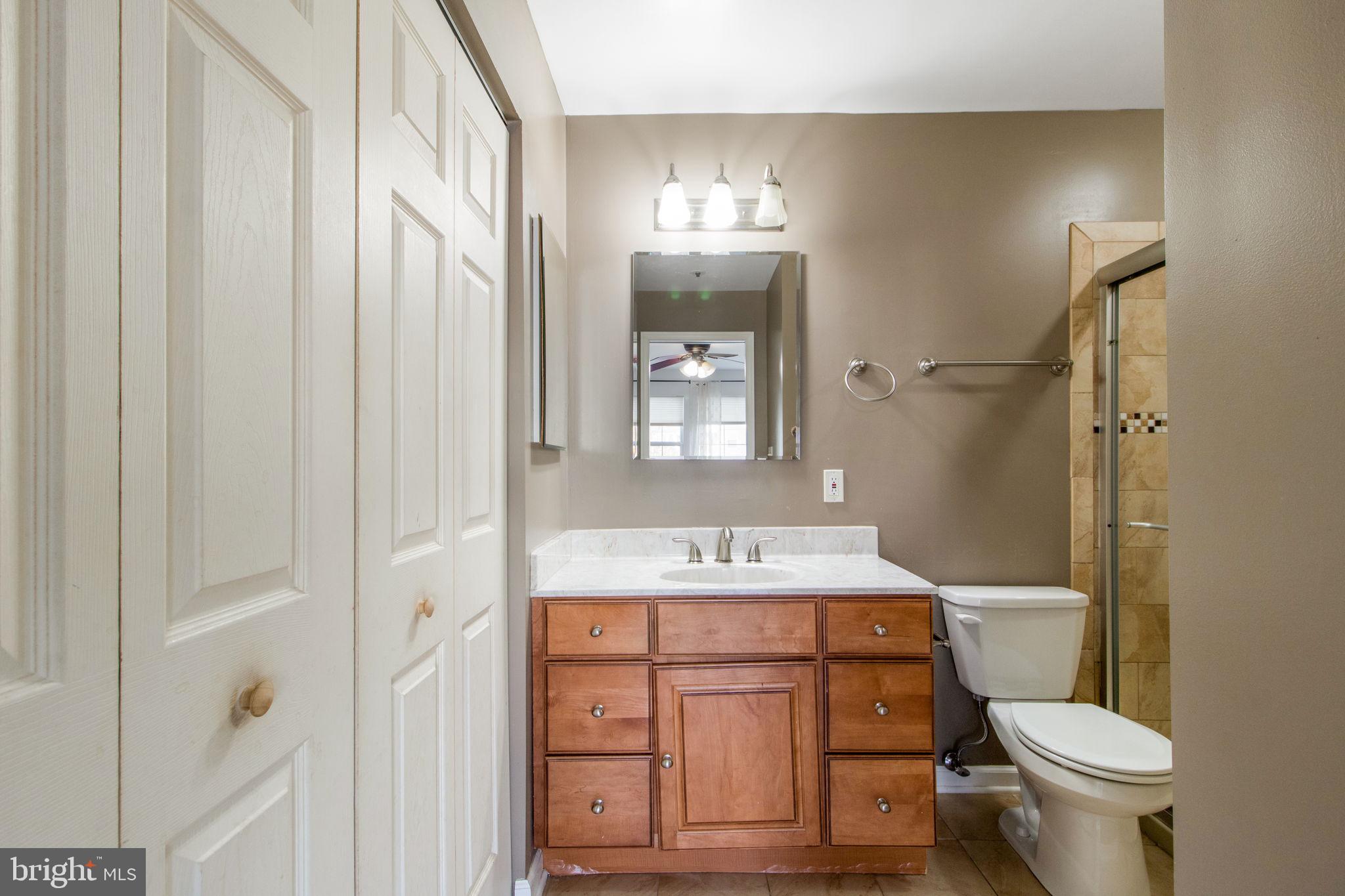 VILLAGE OF MONTGOMERY RUN - Residential Lease