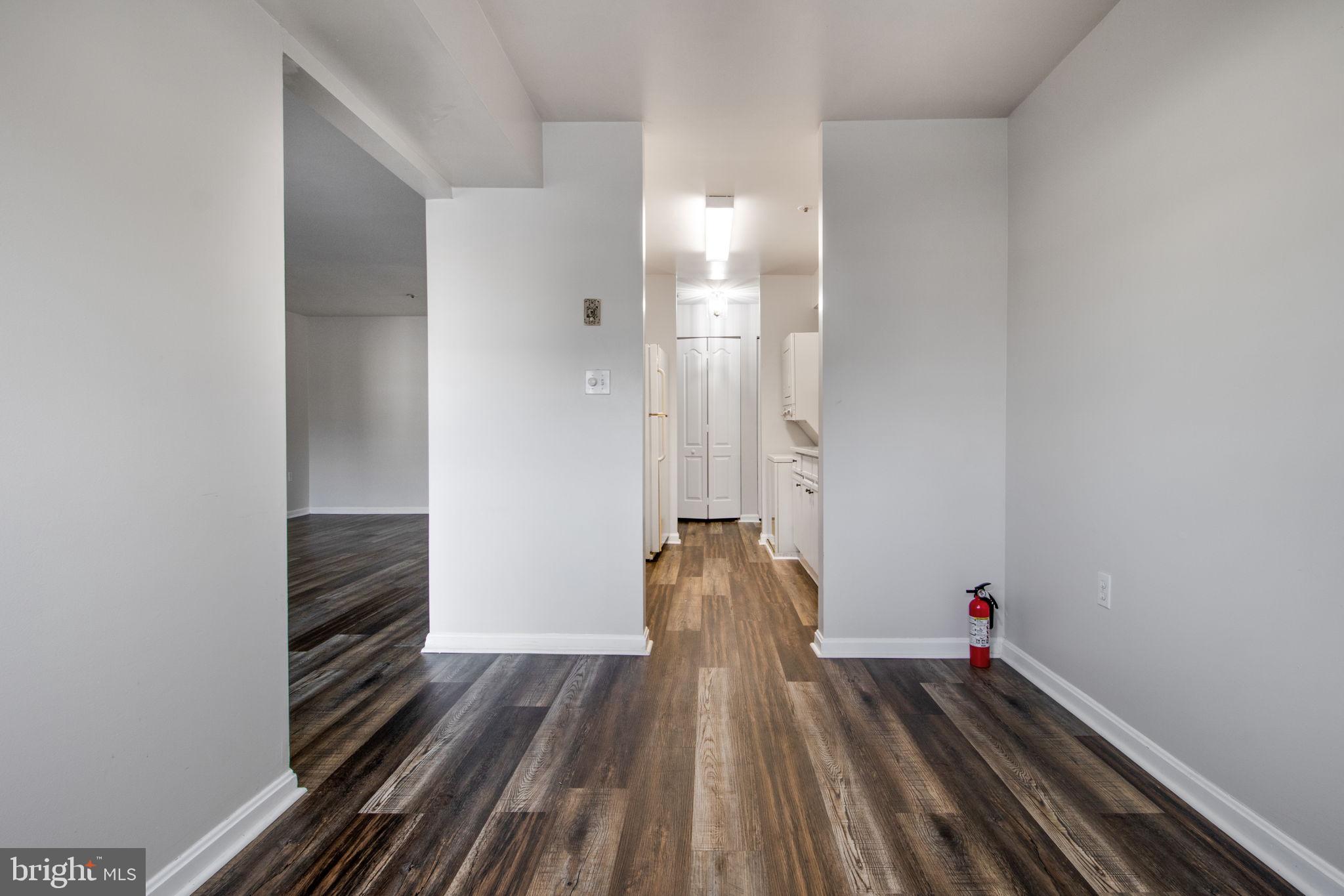 VILLAGE OF MONTGOMERY RUN - Residential Lease