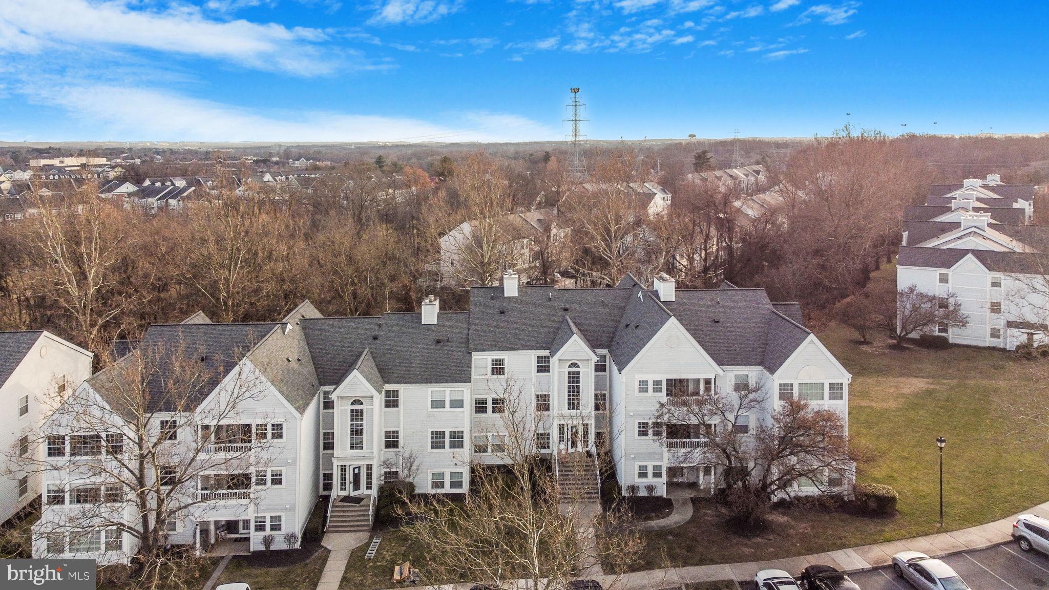 VILLAGE OF MONTGOMERY RUN - Residential Lease