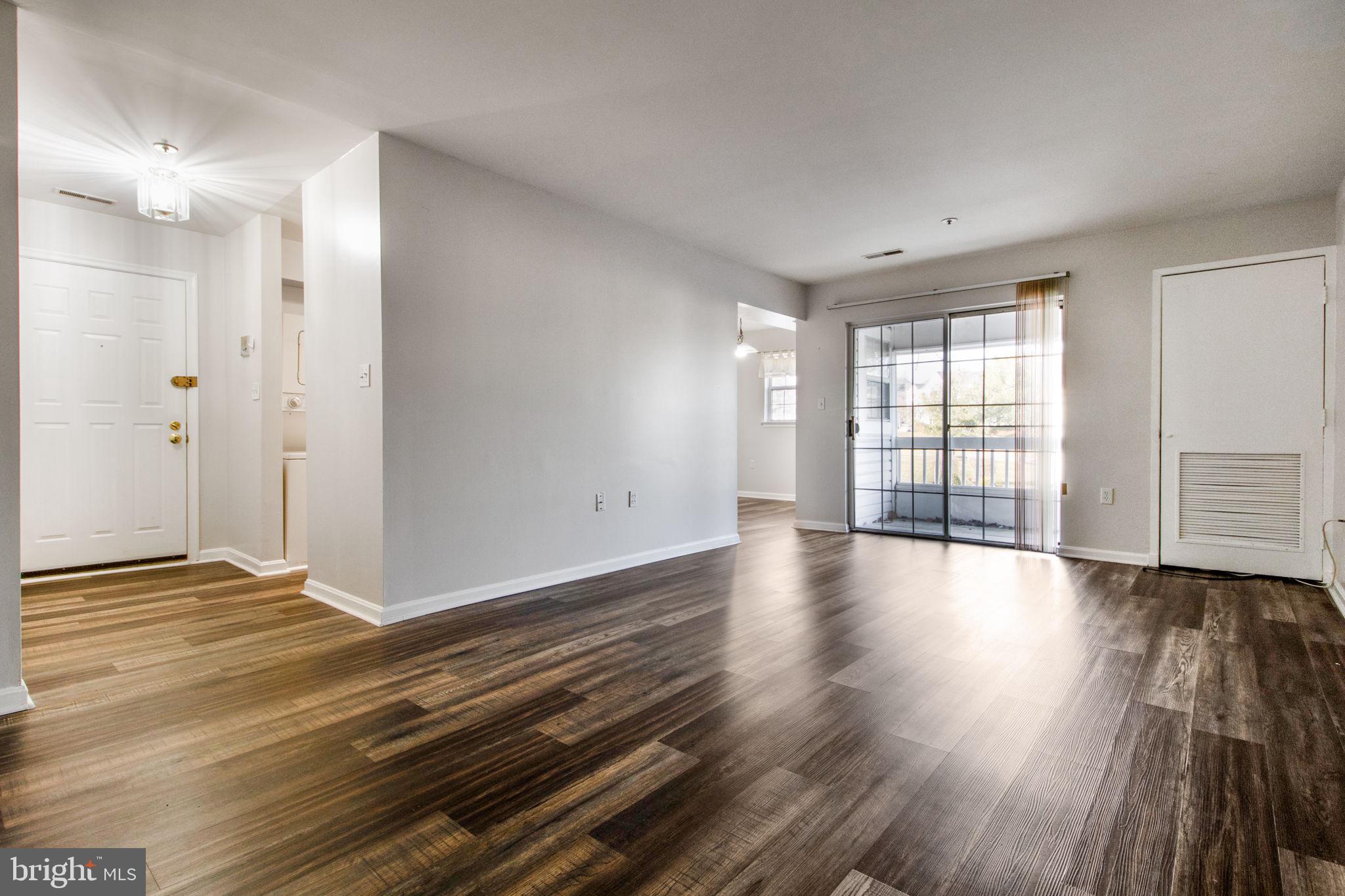 VILLAGE OF MONTGOMERY RUN - Residential Lease