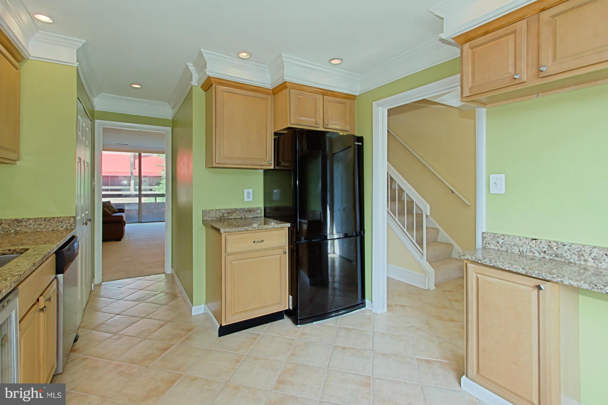 SOUTHAMPTON - Residential Lease