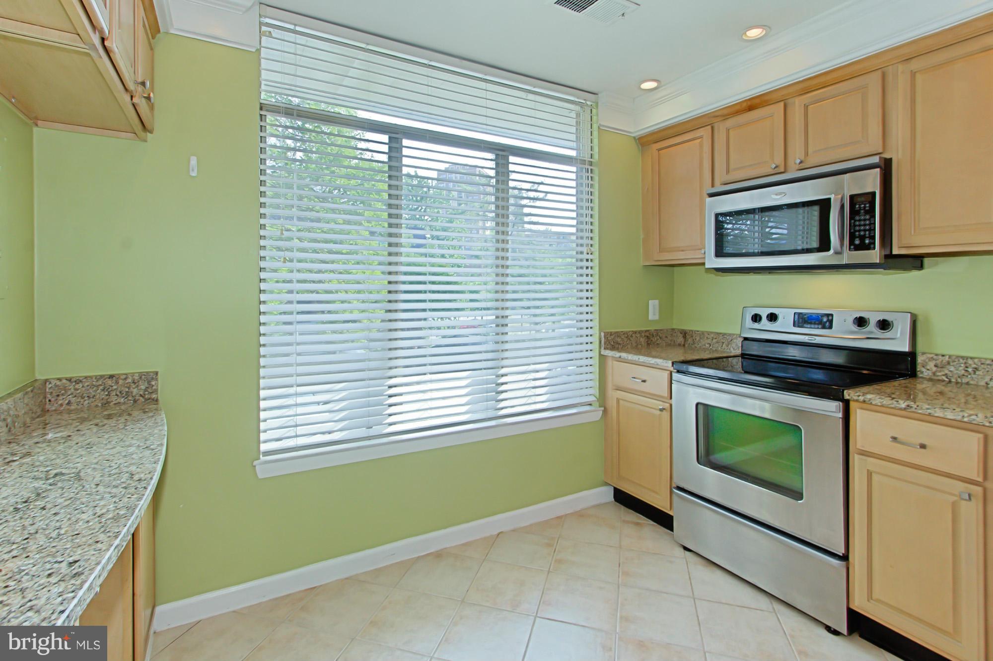 SOUTHAMPTON - Residential Lease