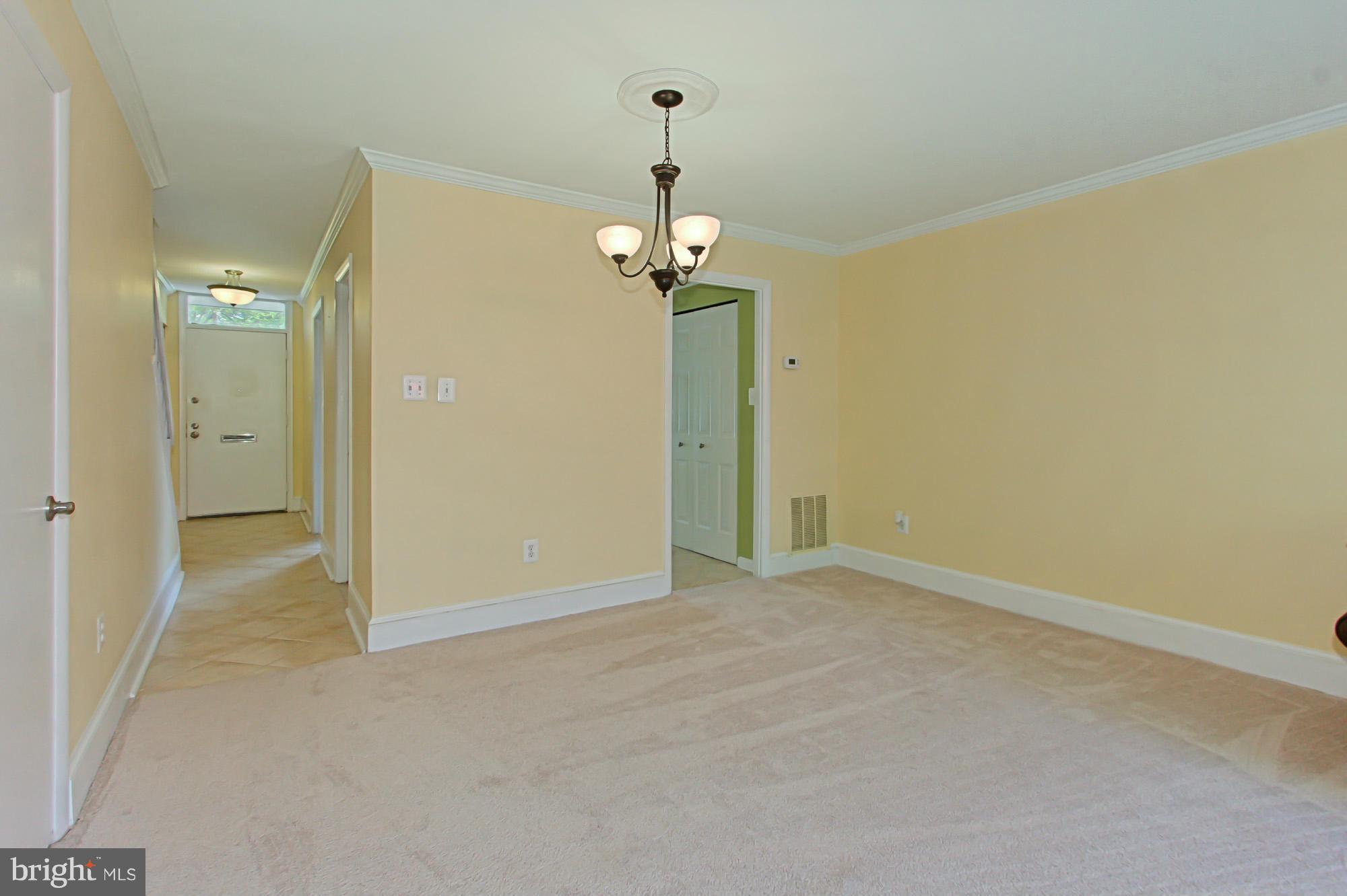 SOUTHAMPTON - Residential Lease