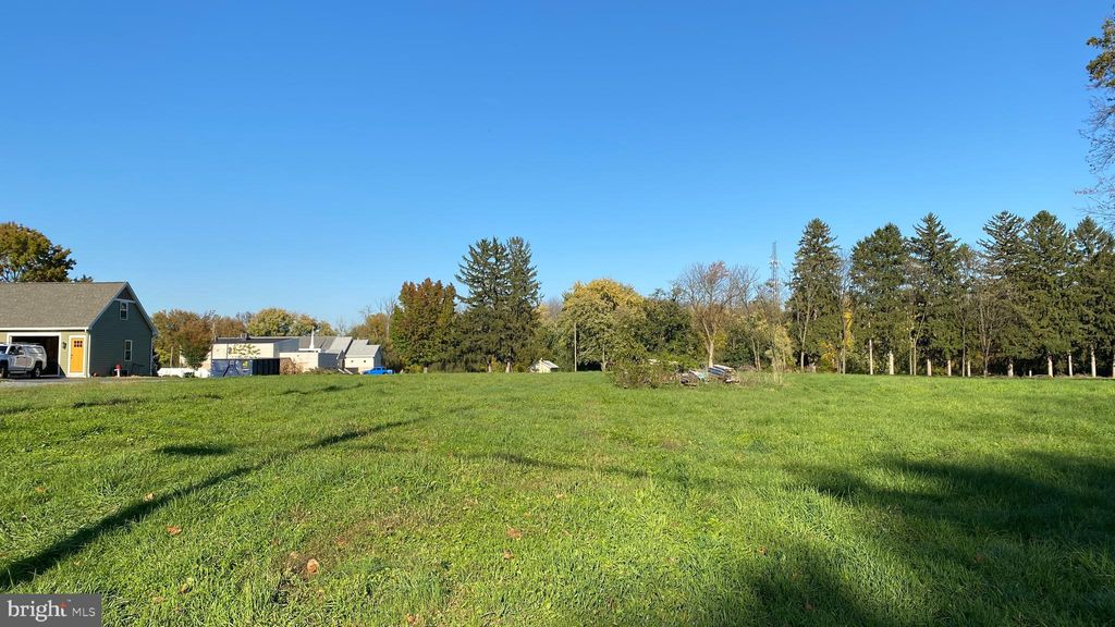 Photo of 37 S OAK ST, MANHEIM, PA 17545 (MLS # PALA2026958)