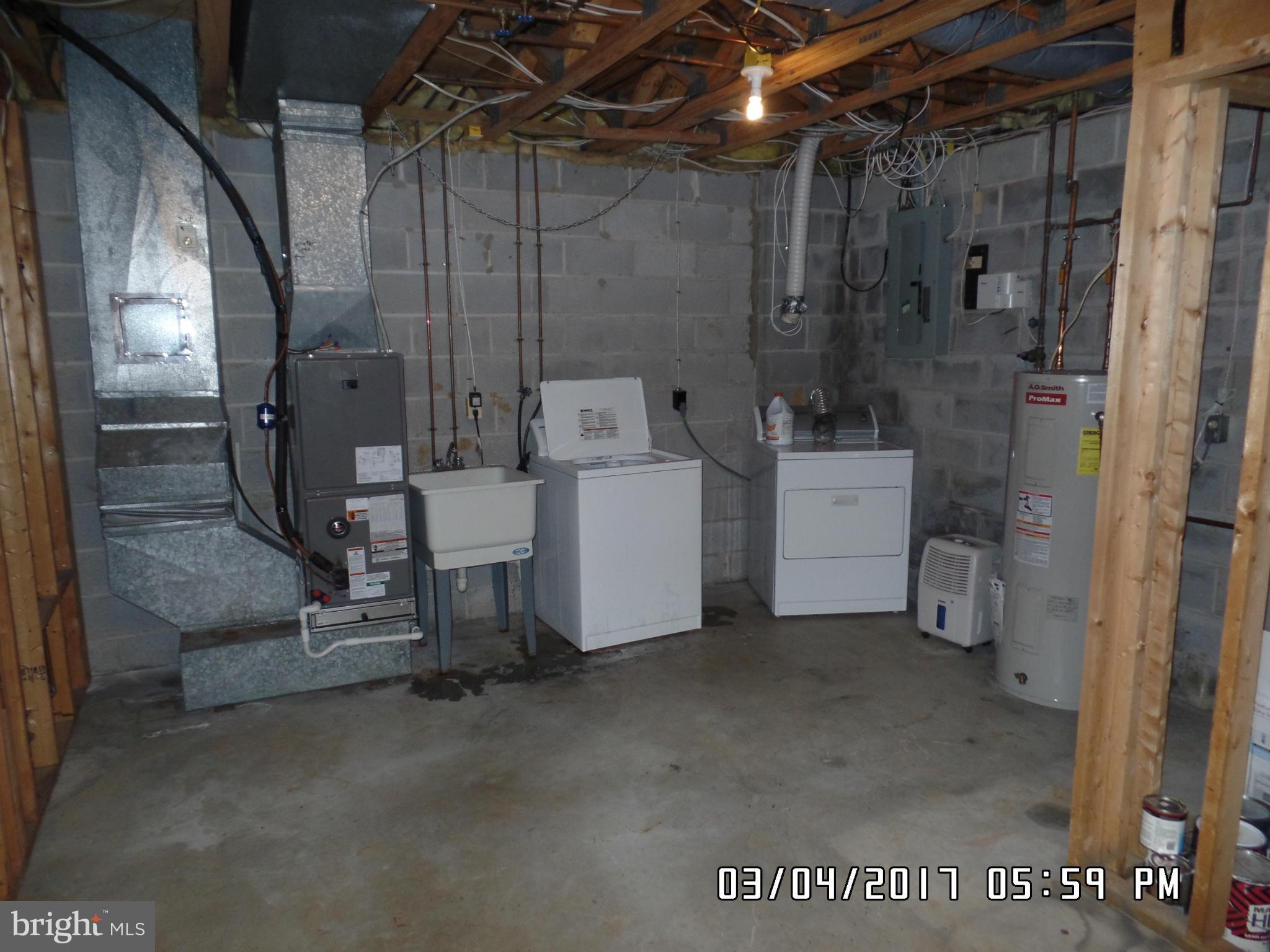 OLD FIELDS - Residential Lease