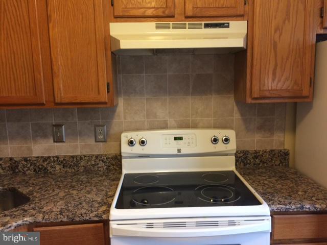 OLD FIELDS - Residential Lease