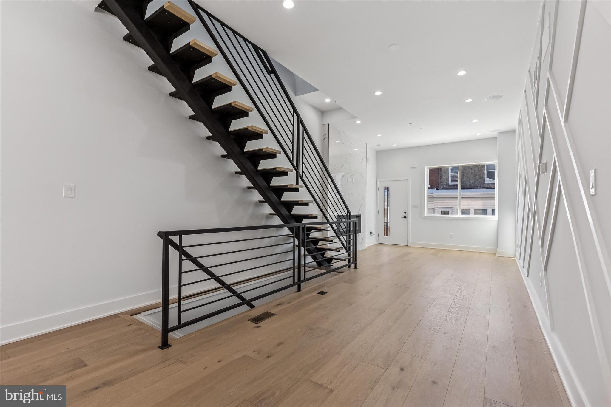 PORT RICHMOND - Residential