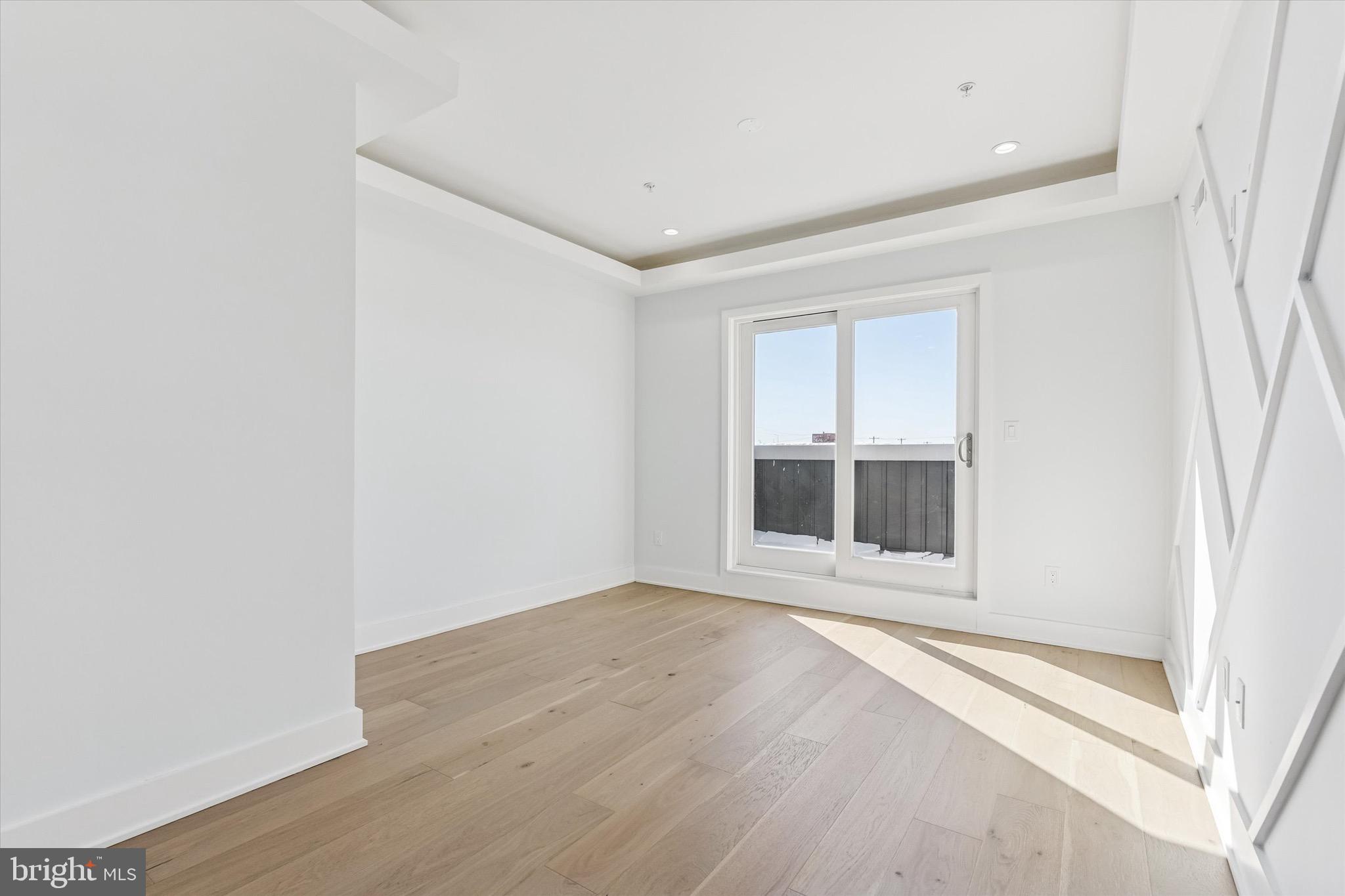 PORT RICHMOND - Residential