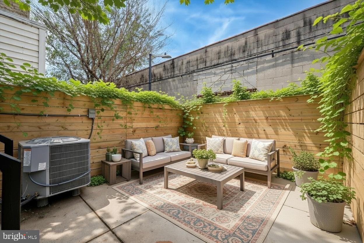 PORT RICHMOND - Residential