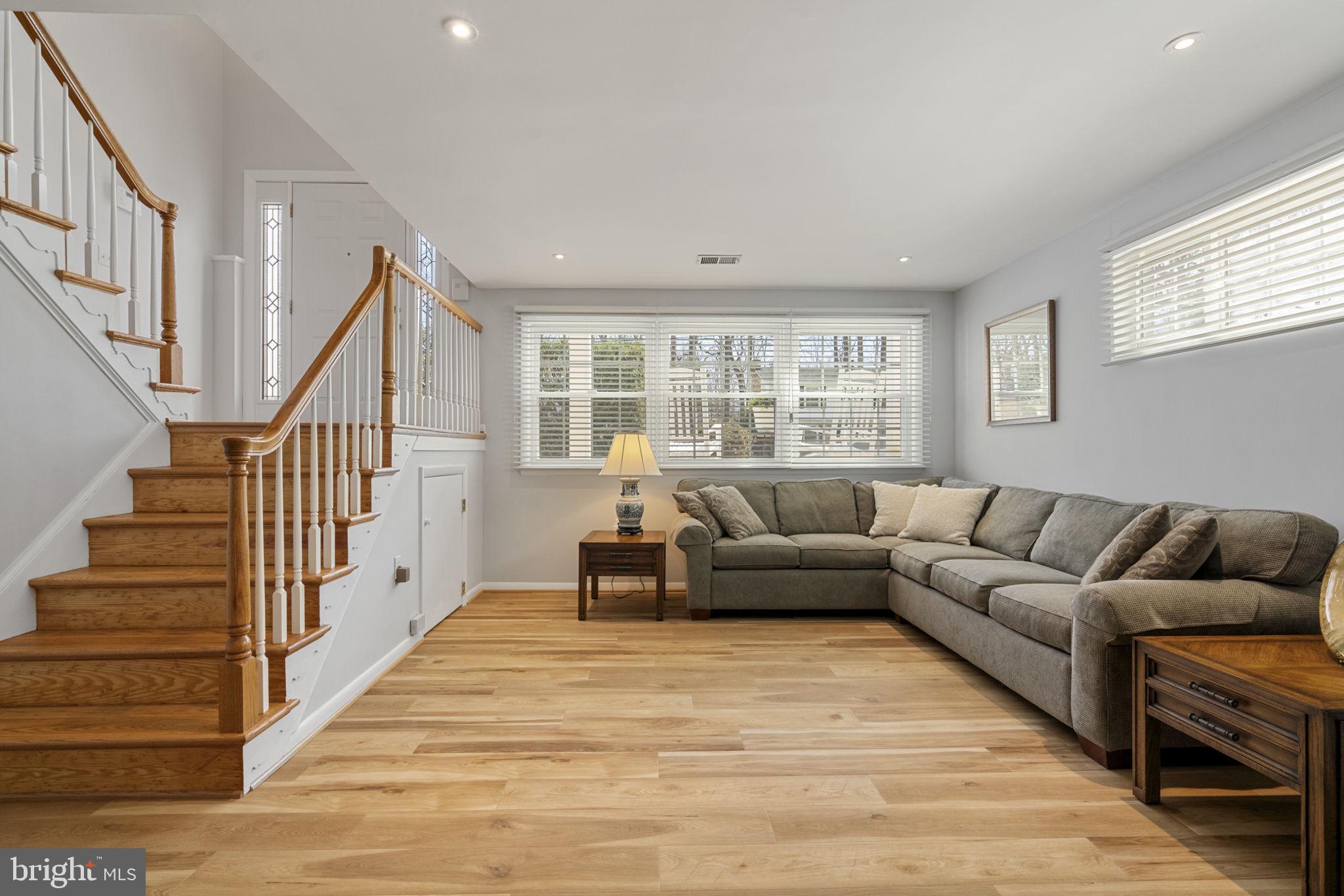 CANTERBURY WOODS - Residential