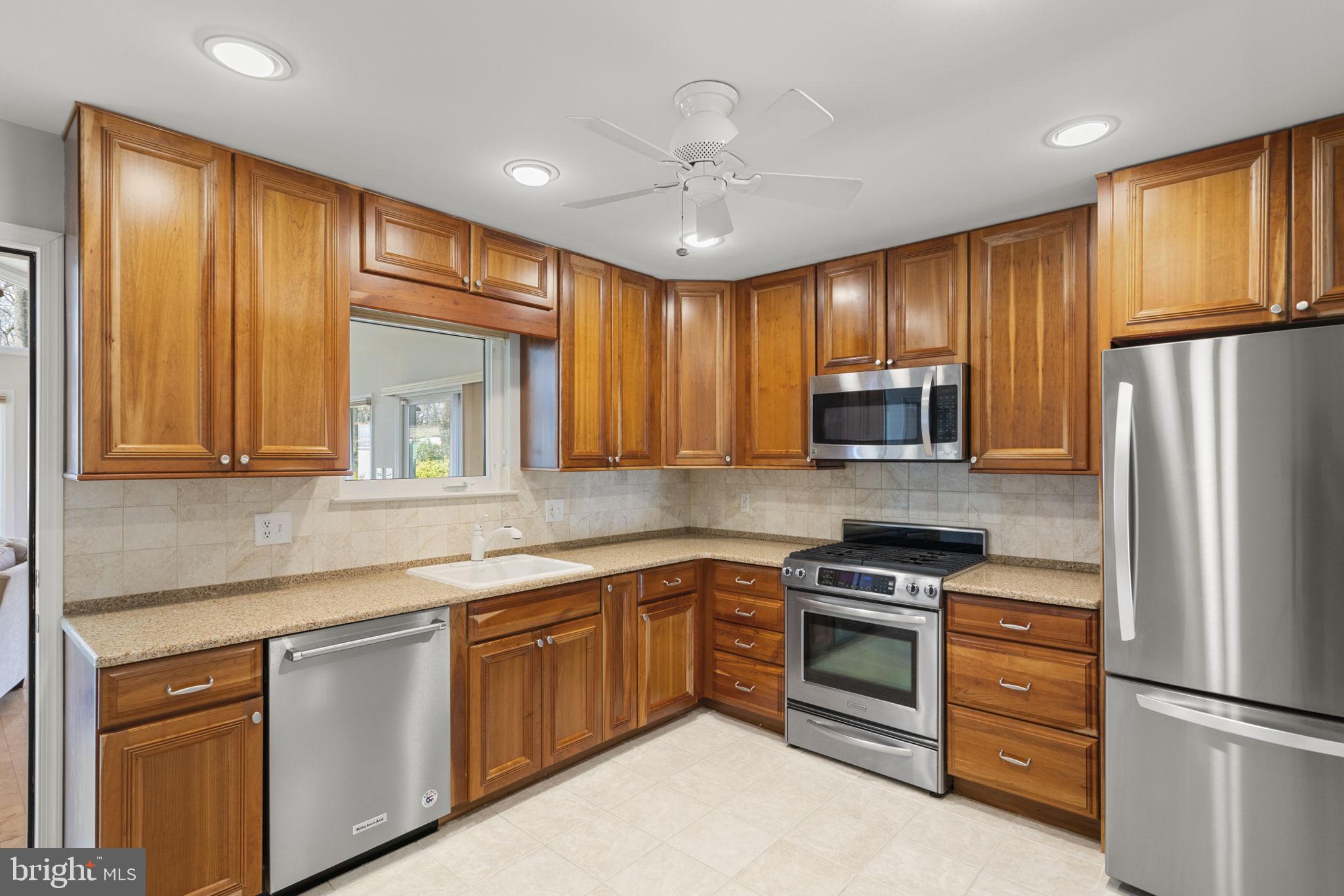 CANTERBURY WOODS - Residential