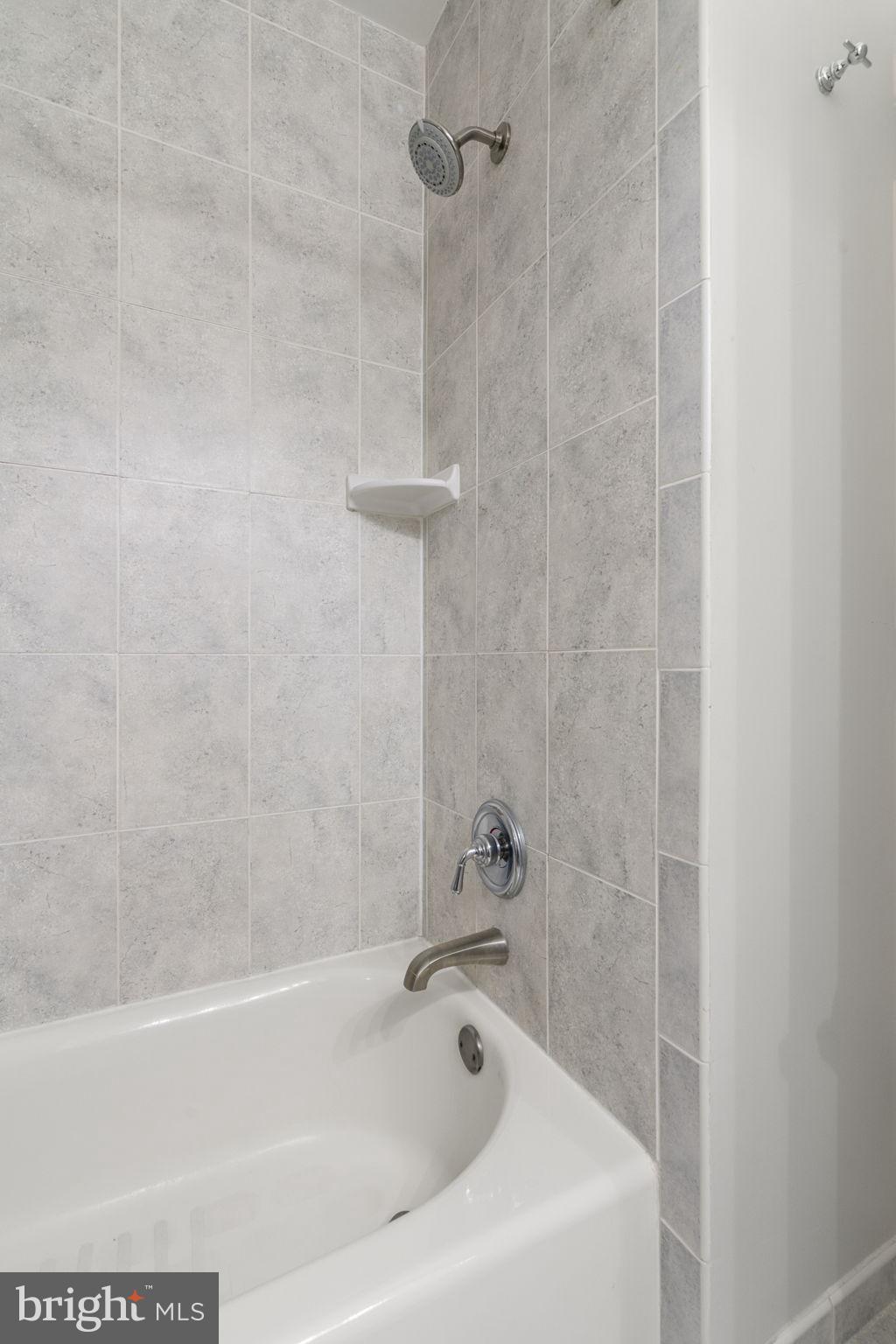 CANTERBURY WOODS - Residential