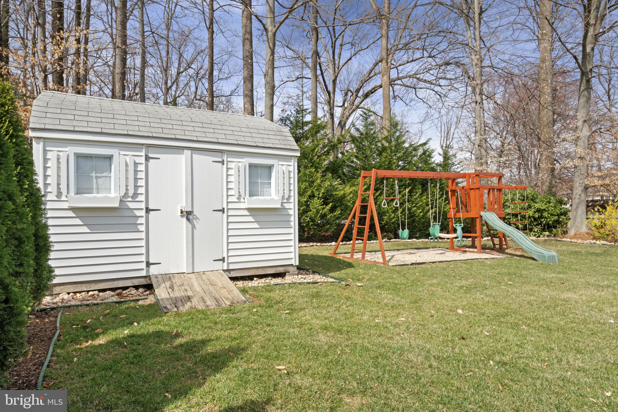 CANTERBURY WOODS - Residential