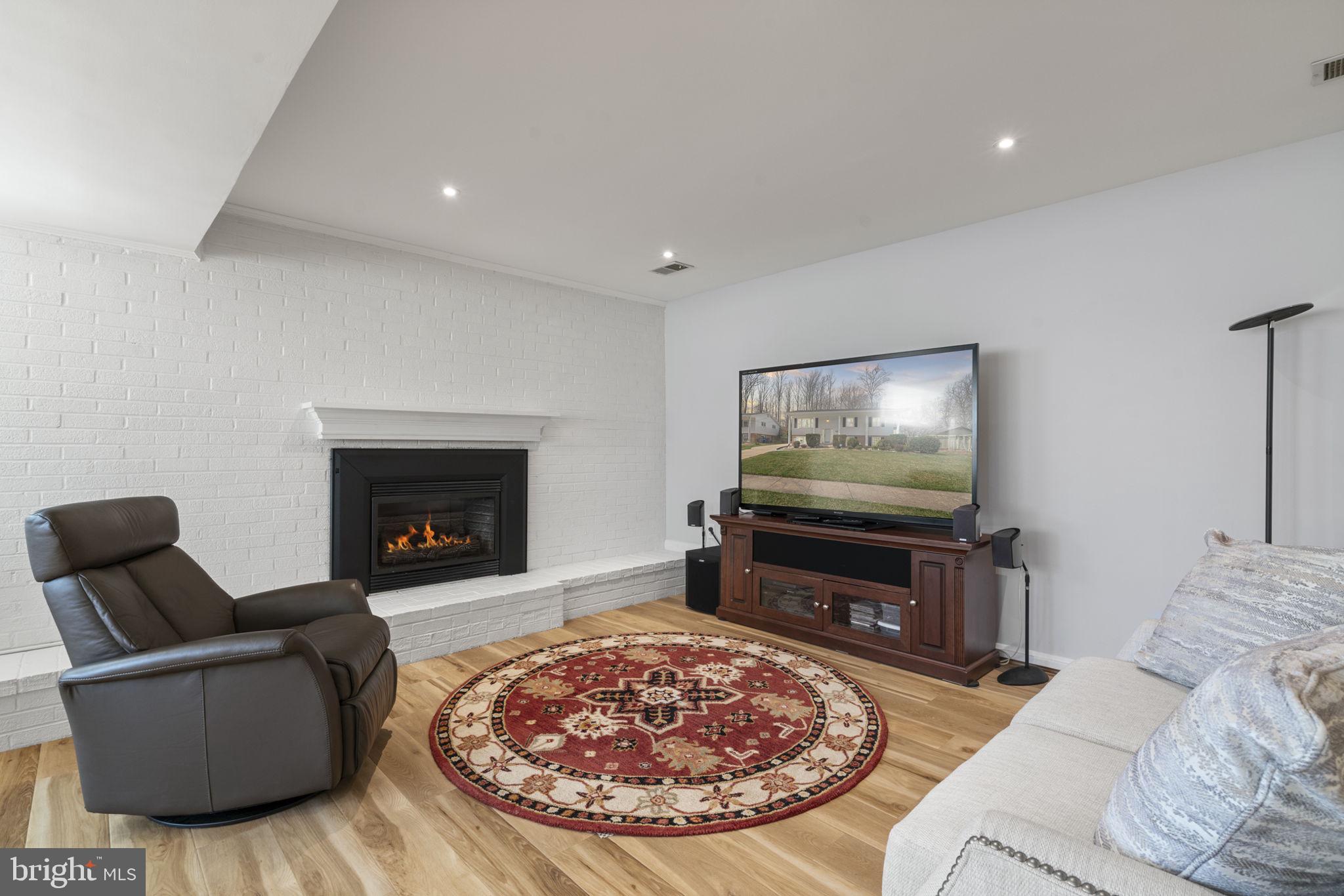 CANTERBURY WOODS - Residential