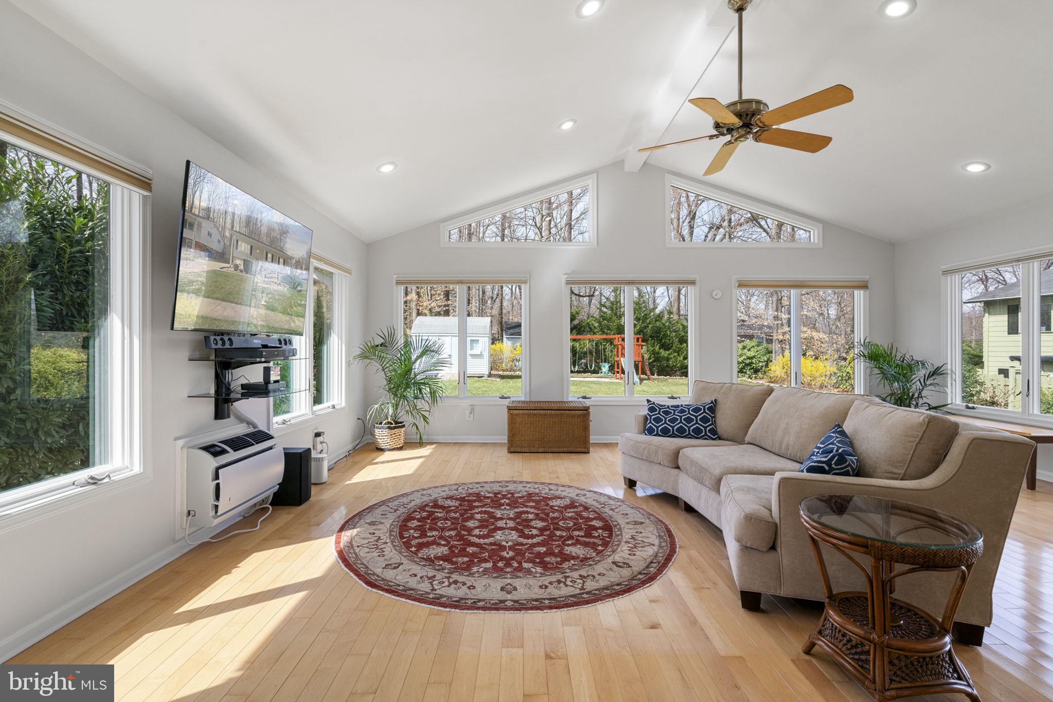 CANTERBURY WOODS - Residential