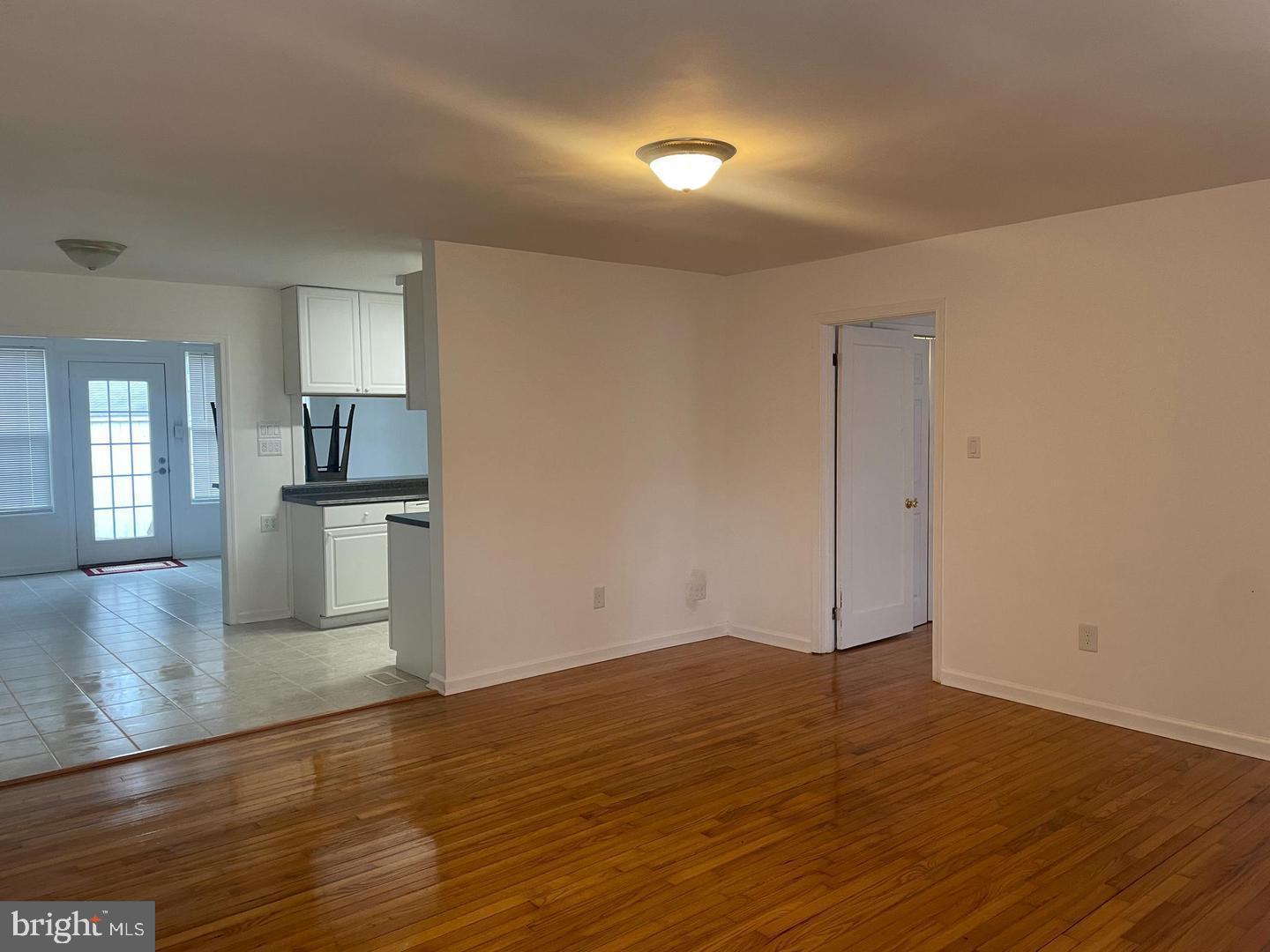 LAKE CAROLINE - Residential Lease