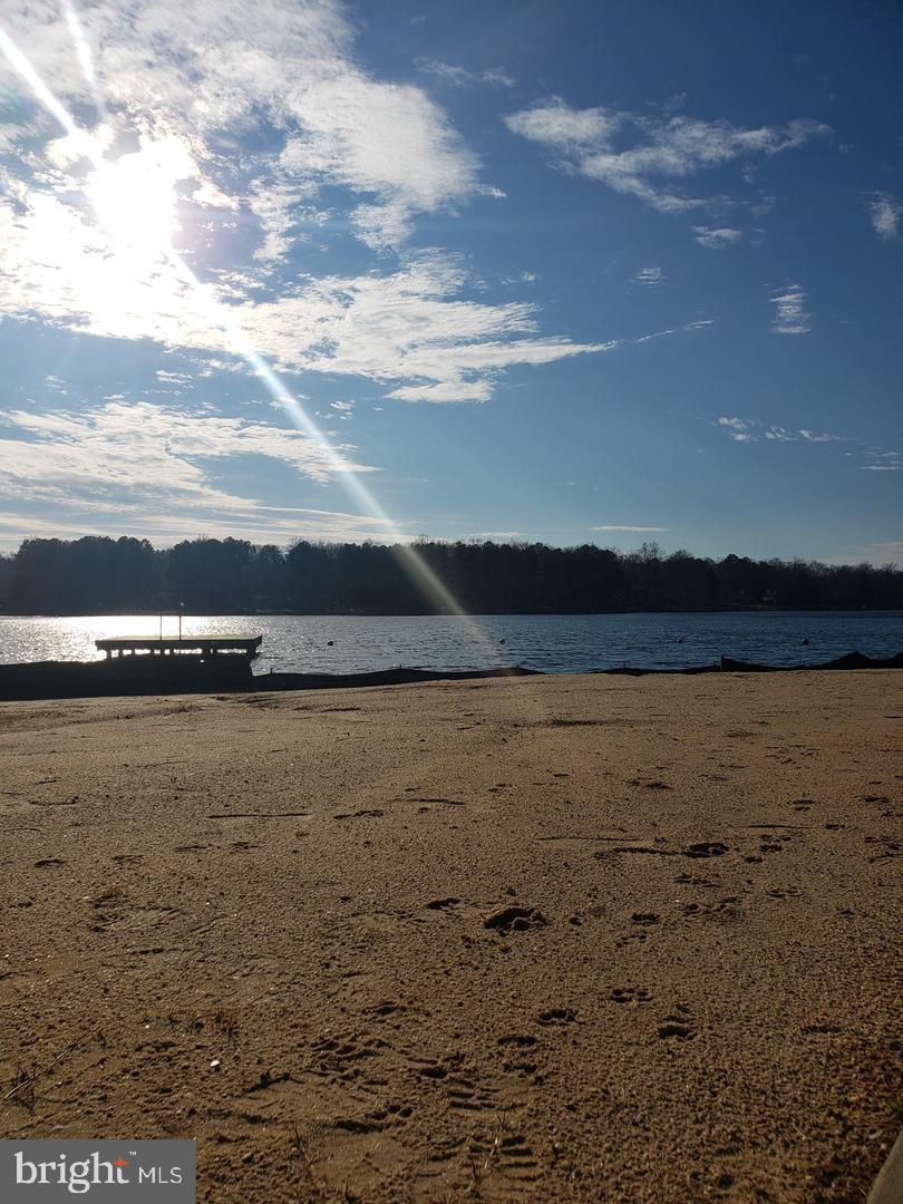 LAKE CAROLINE - Residential Lease