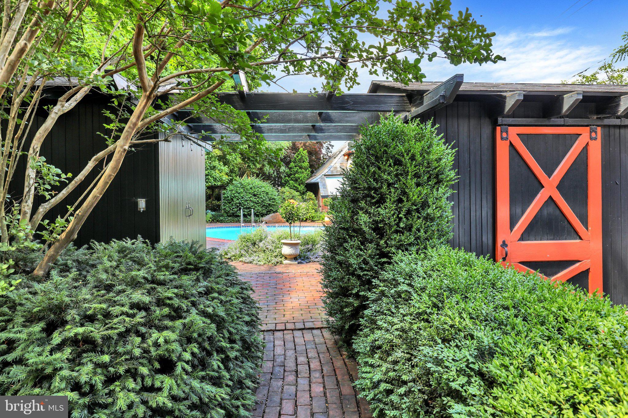 236 N CONCORD STREET