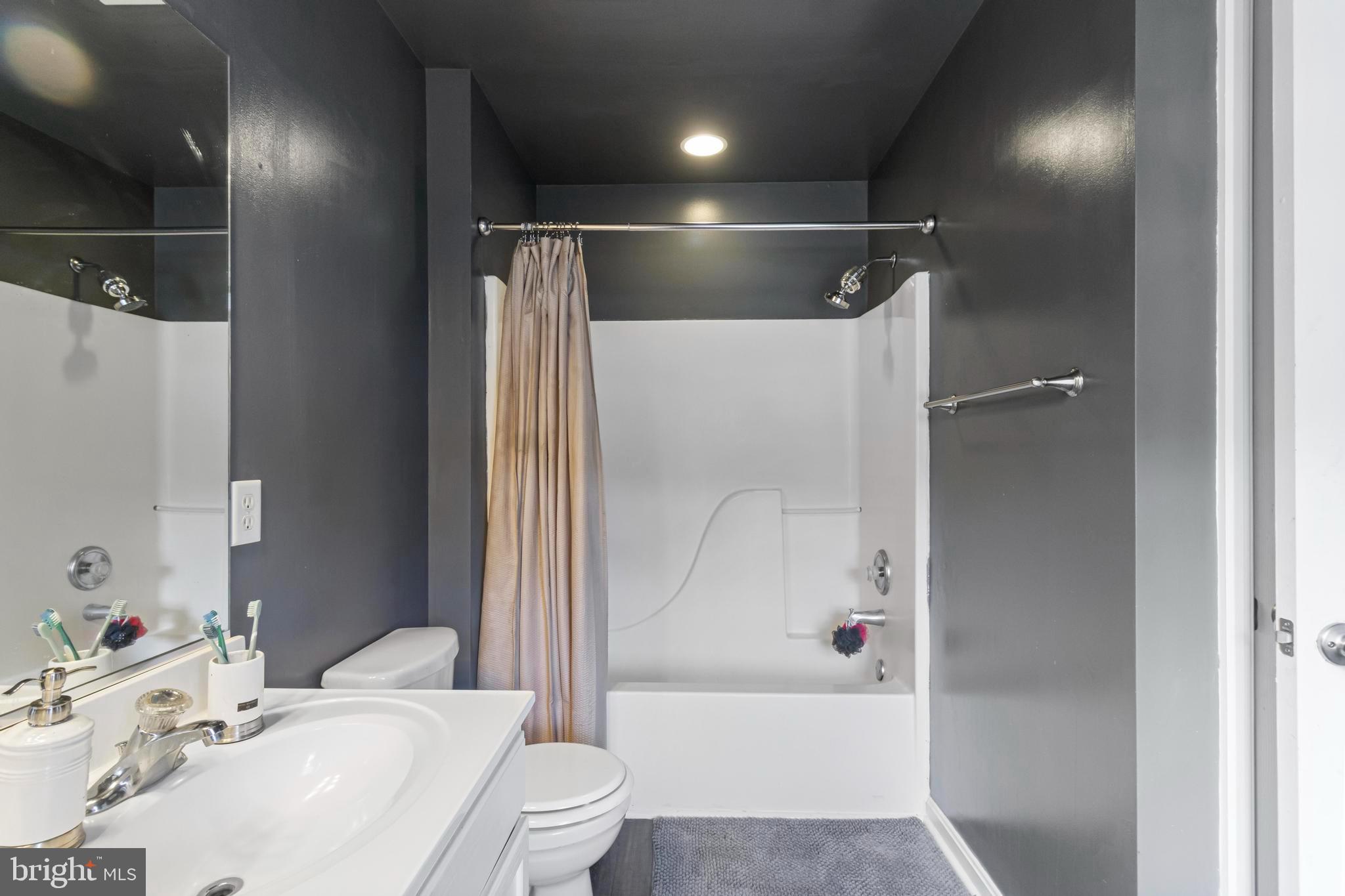 FAIRFIELD - Residential