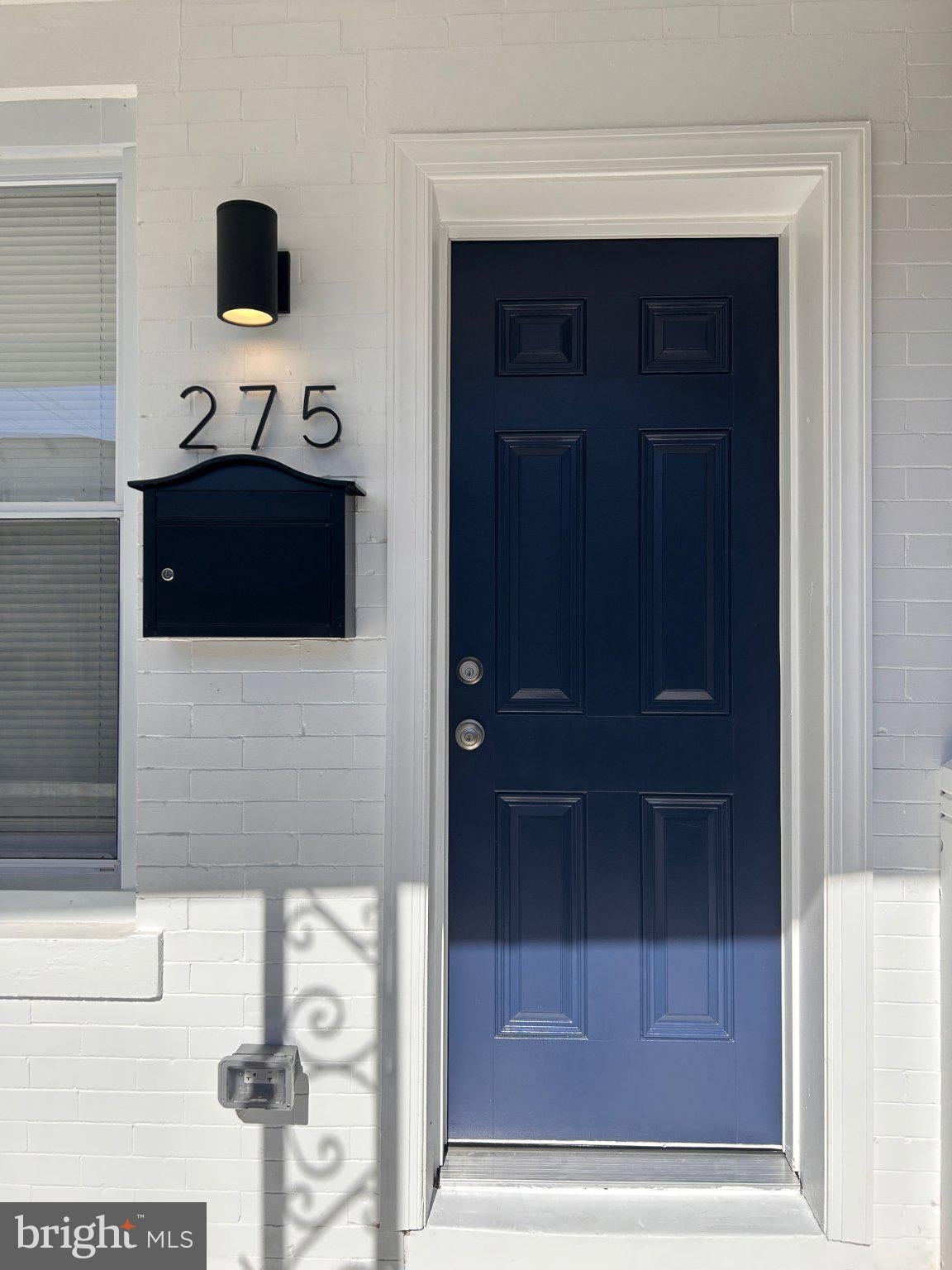 275 W WELLENS STREET