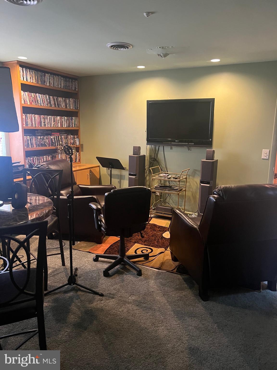 RETREAT - Residential