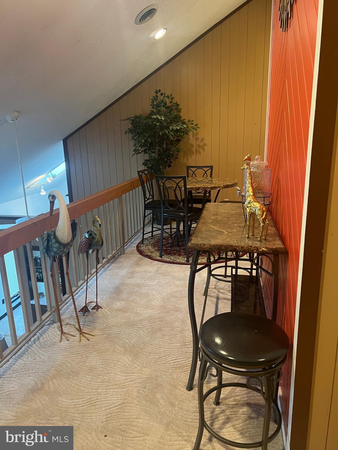 RETREAT - Residential