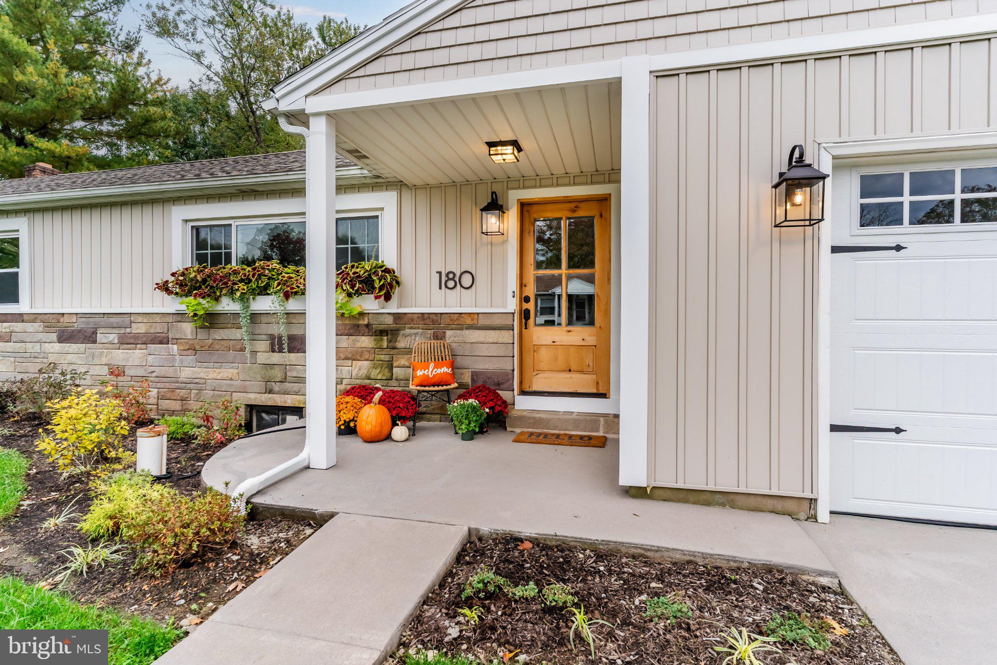 180 W CAREN DRIVE