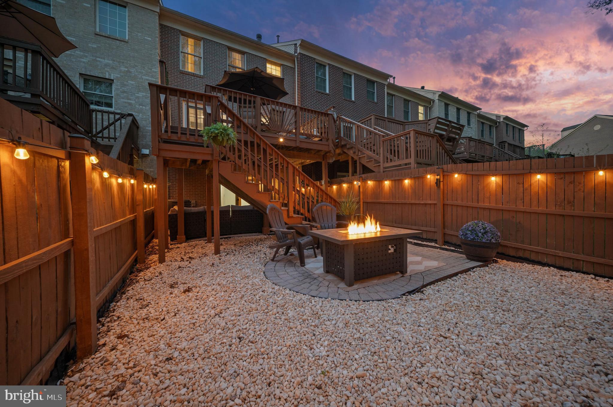 HUNTINGTON MANOR - Residential