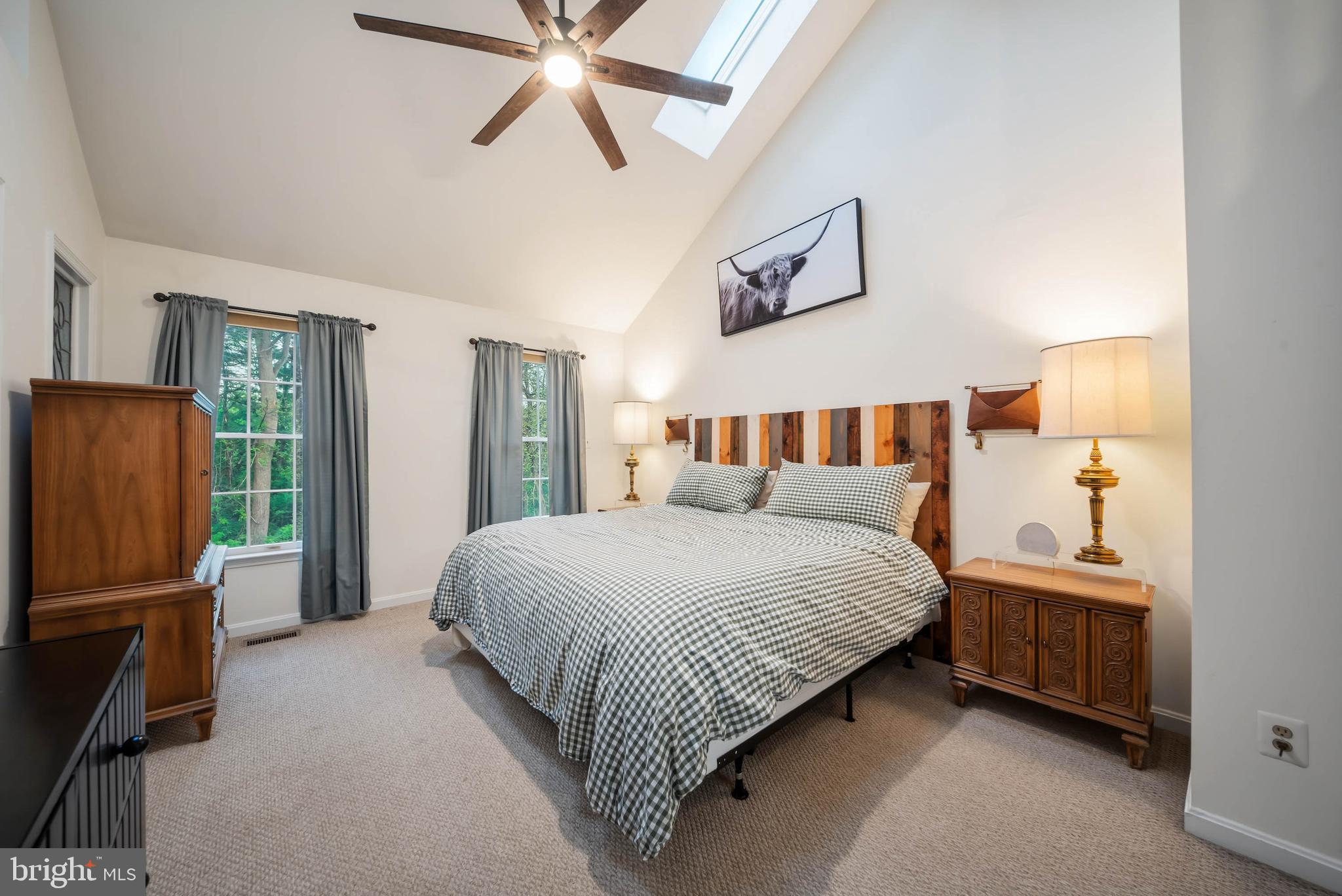 HUNTINGTON MANOR - Residential