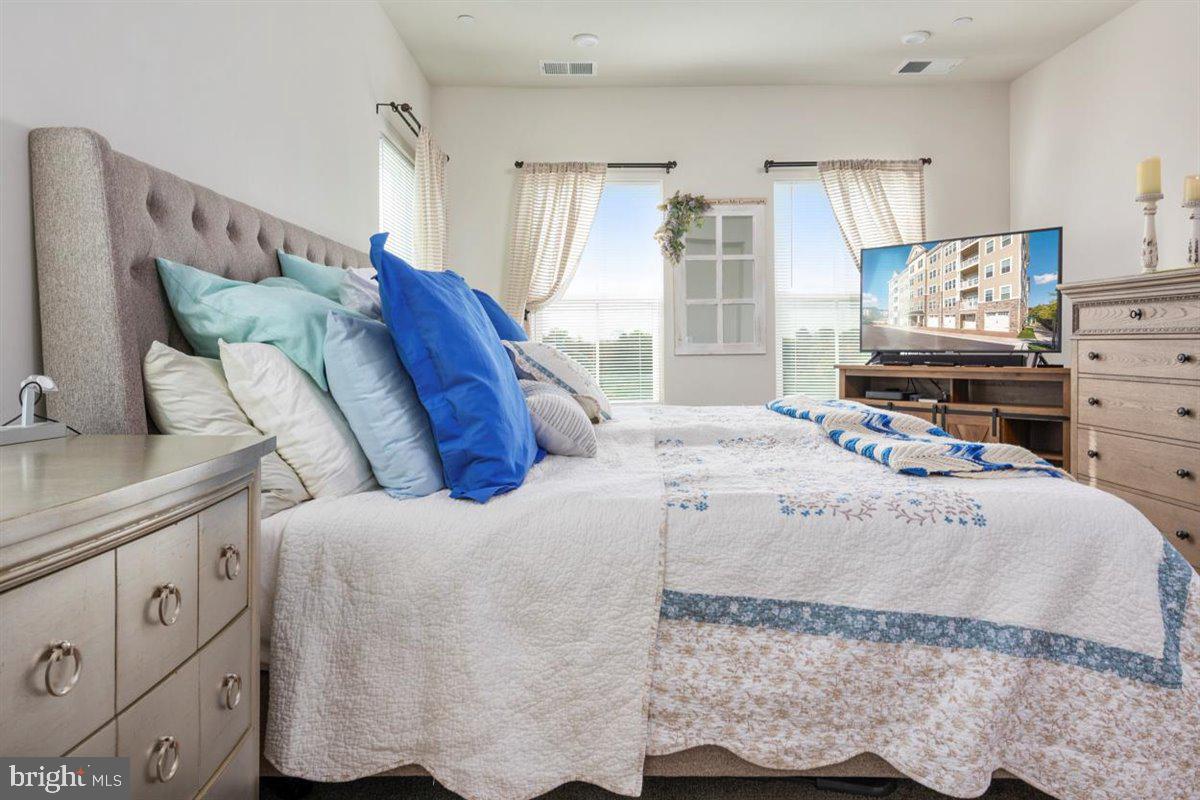 ELLICOTTS RETREAT - Residential